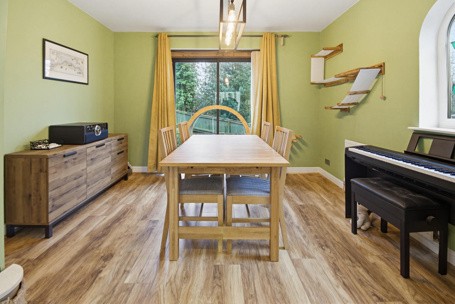 8 BIRKS ROAD, LONGWOOD, HUDDERSFIELD, HD3 4TD, photo 7