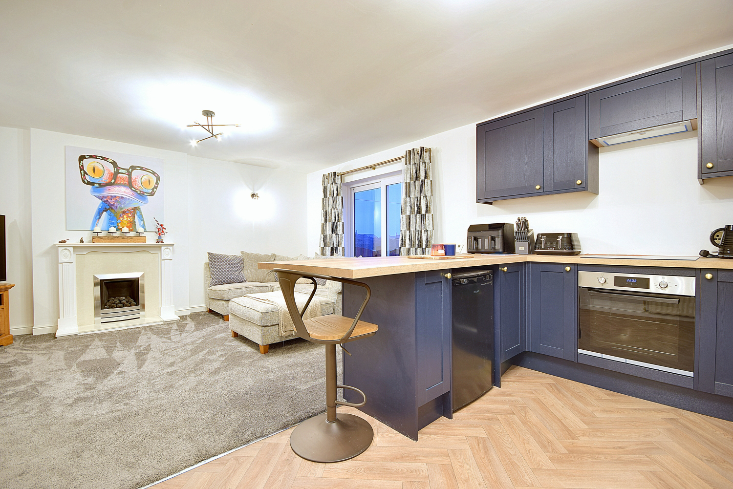 BADGER HILL, BRIGHOUSE, WEST YORKSHIRE, HD6, photo 6