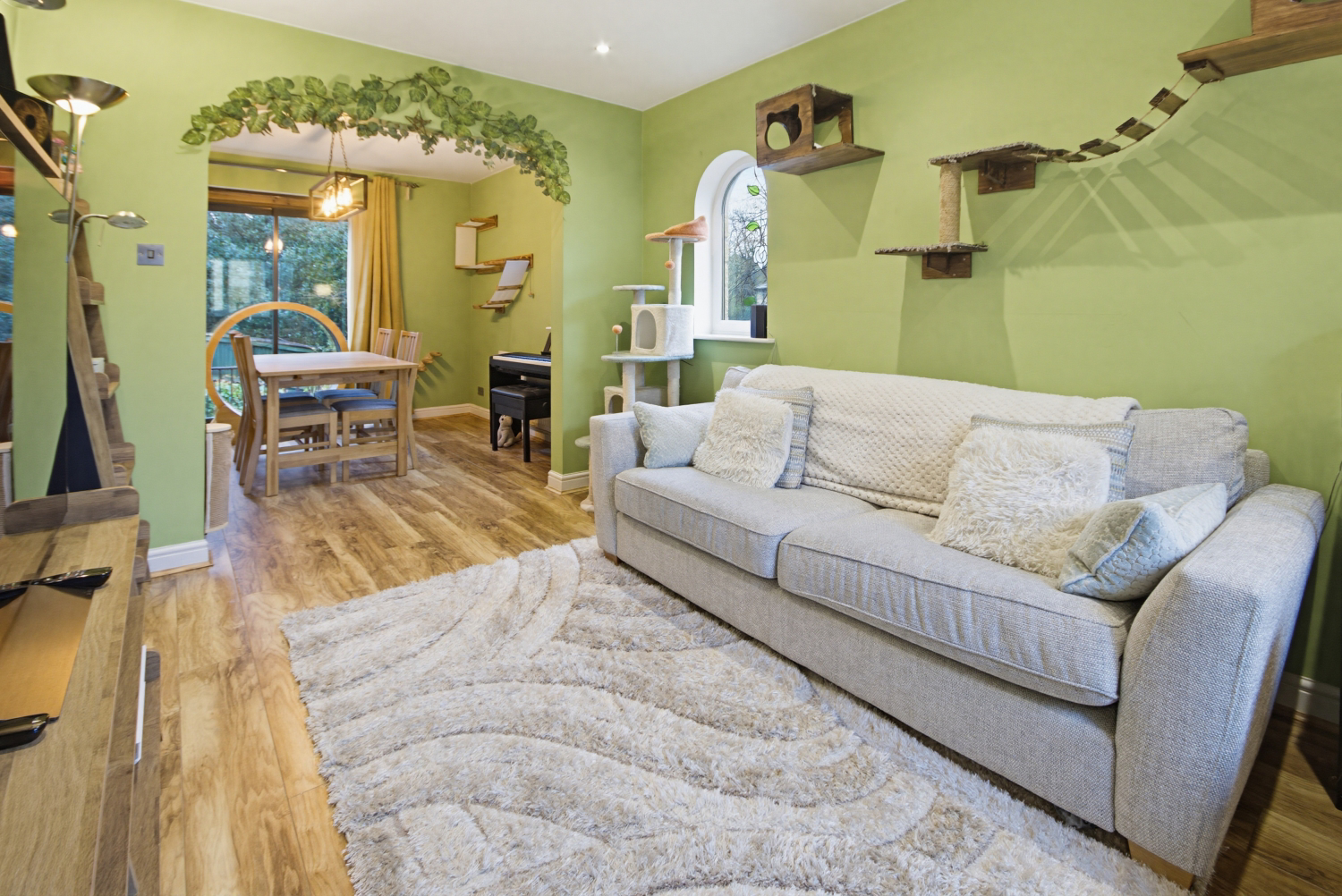 8 BIRKS ROAD, LONGWOOD, HUDDERSFIELD, HD3 4TD, photo 4