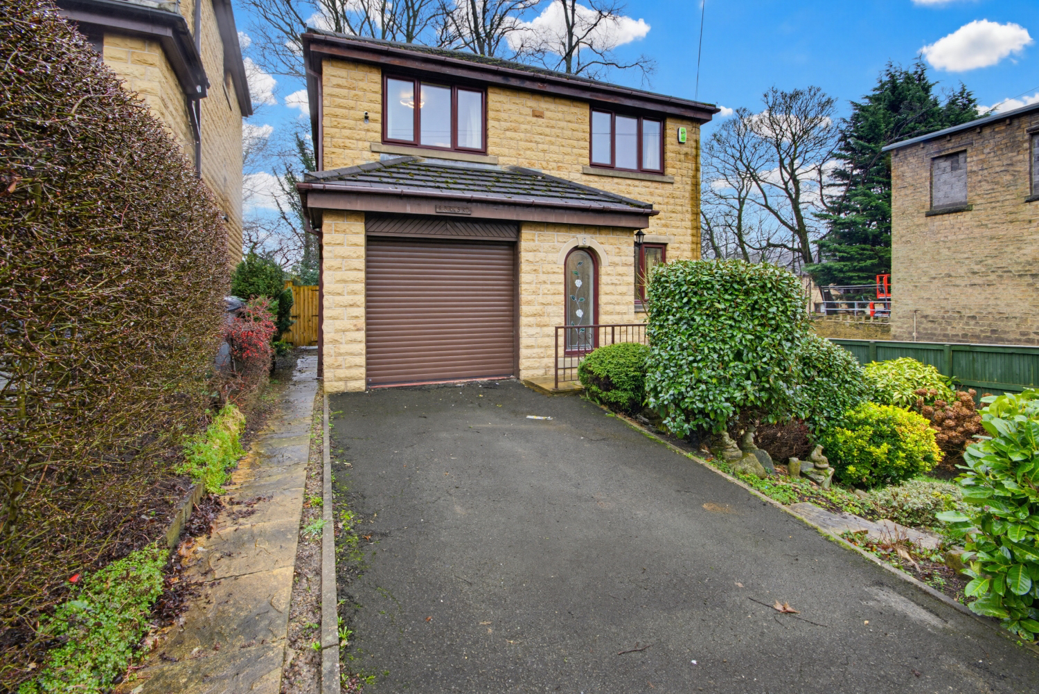 8 BIRKS ROAD, LONGWOOD, HUDDERSFIELD, HD3 4TD, photo 2