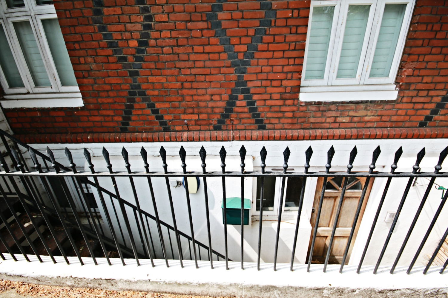 Lower Richmond Road, London SW15 1LU, photo 4
