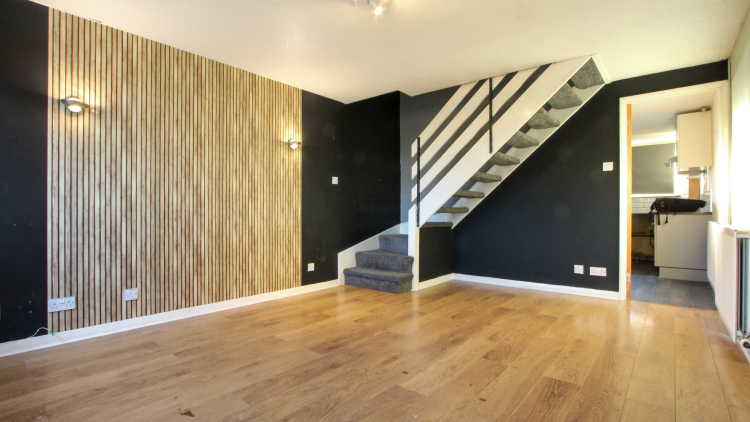 127 Lee Crescent, Bridge of Don, Aberdeen, AB22 8FH