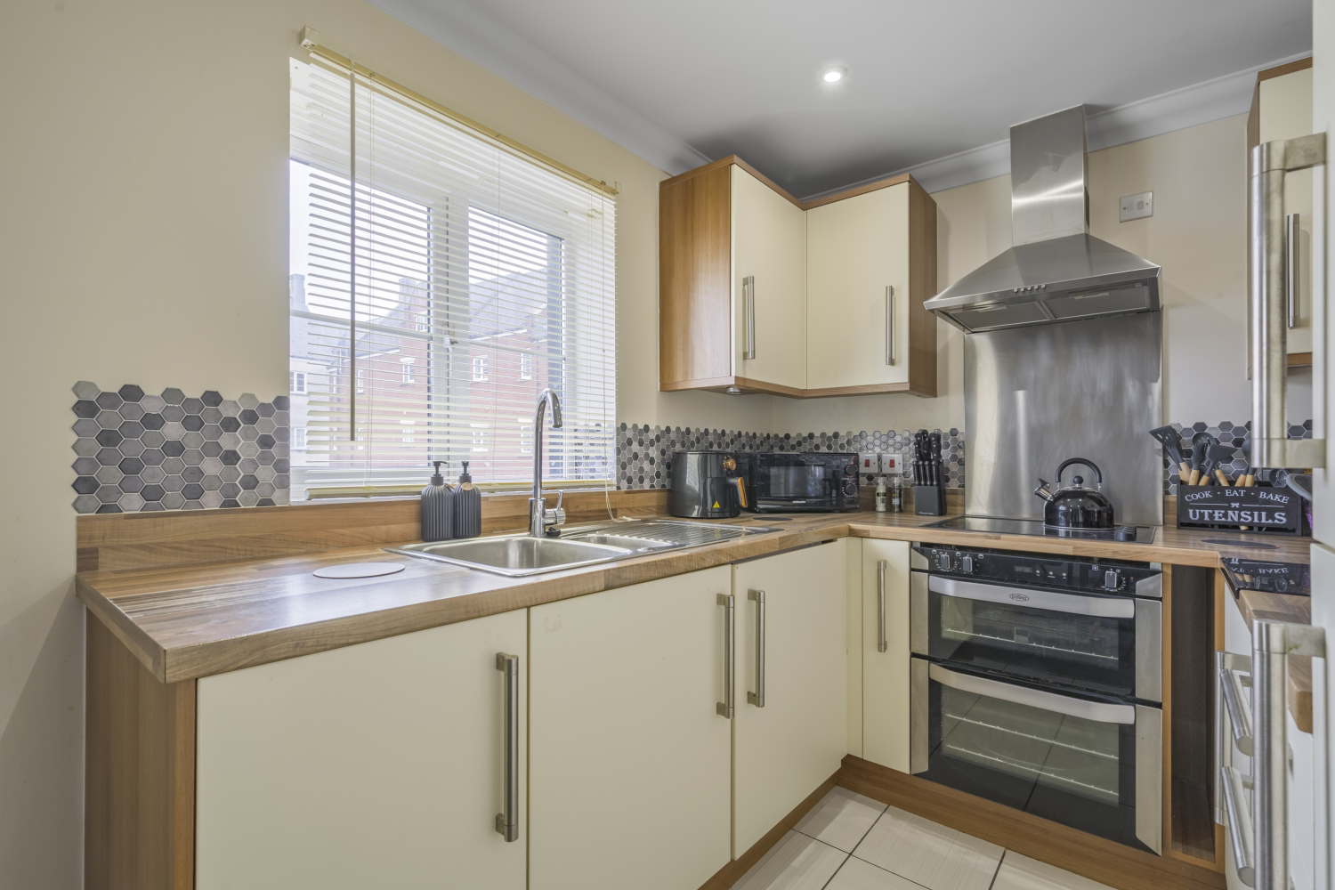 Jagoda Court, Swindon, SN25, photo 5