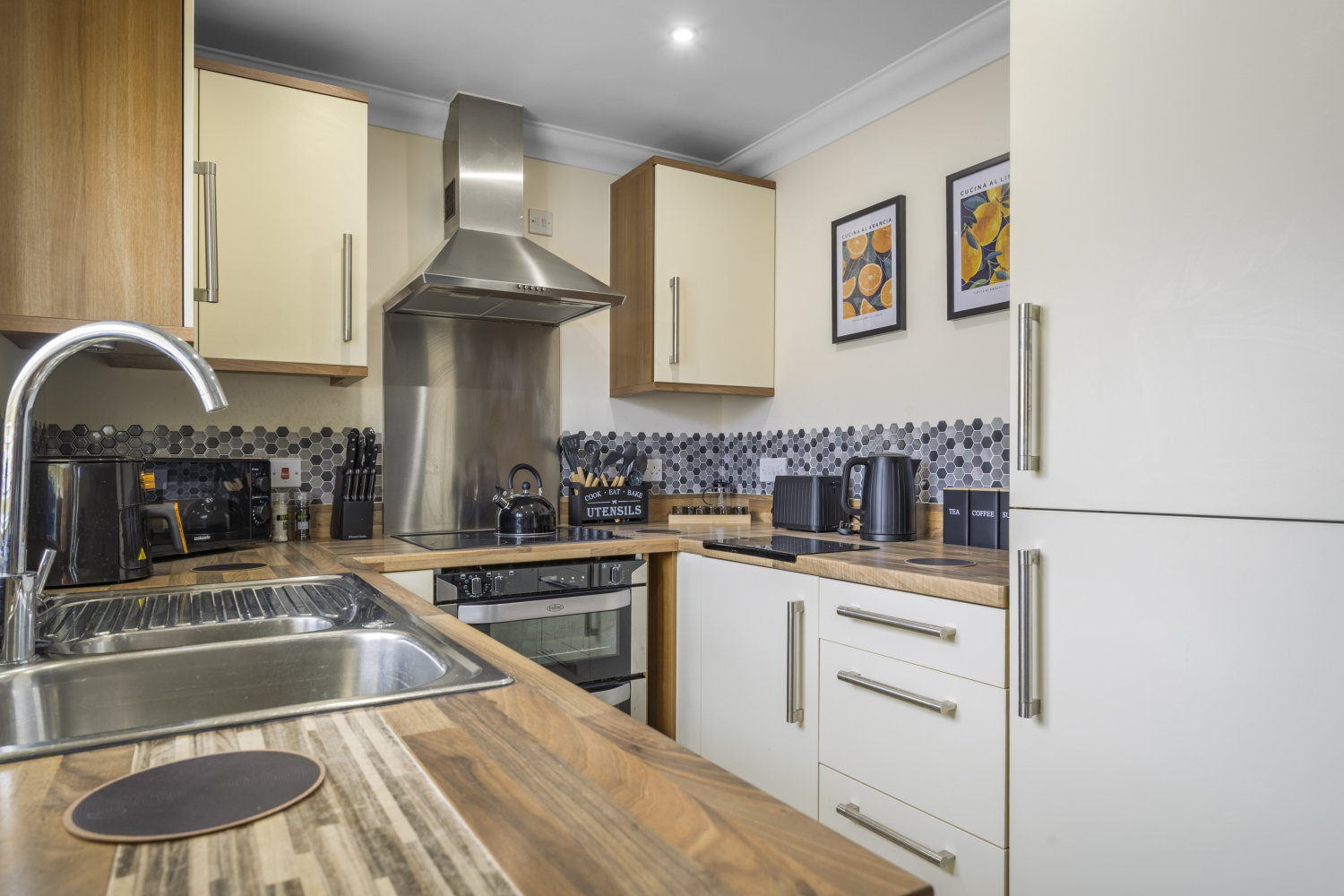 Jagoda Court, Swindon, SN25, photo 4