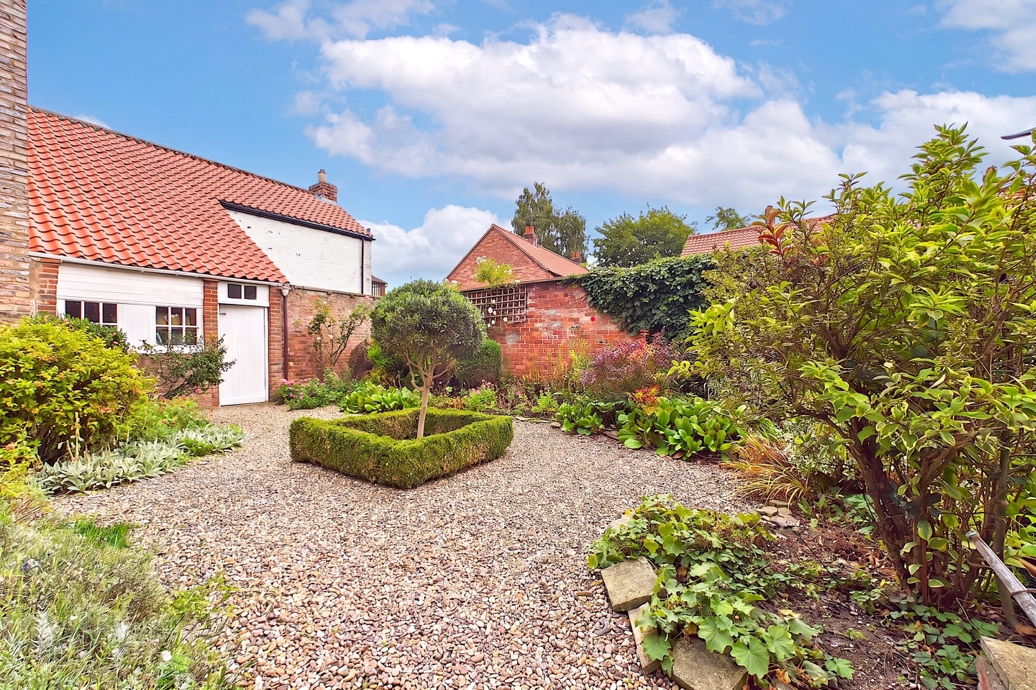 4 Chapmangate - Garden3