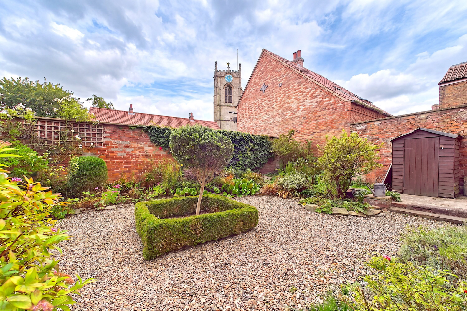 4 Chapmangate - Garden2