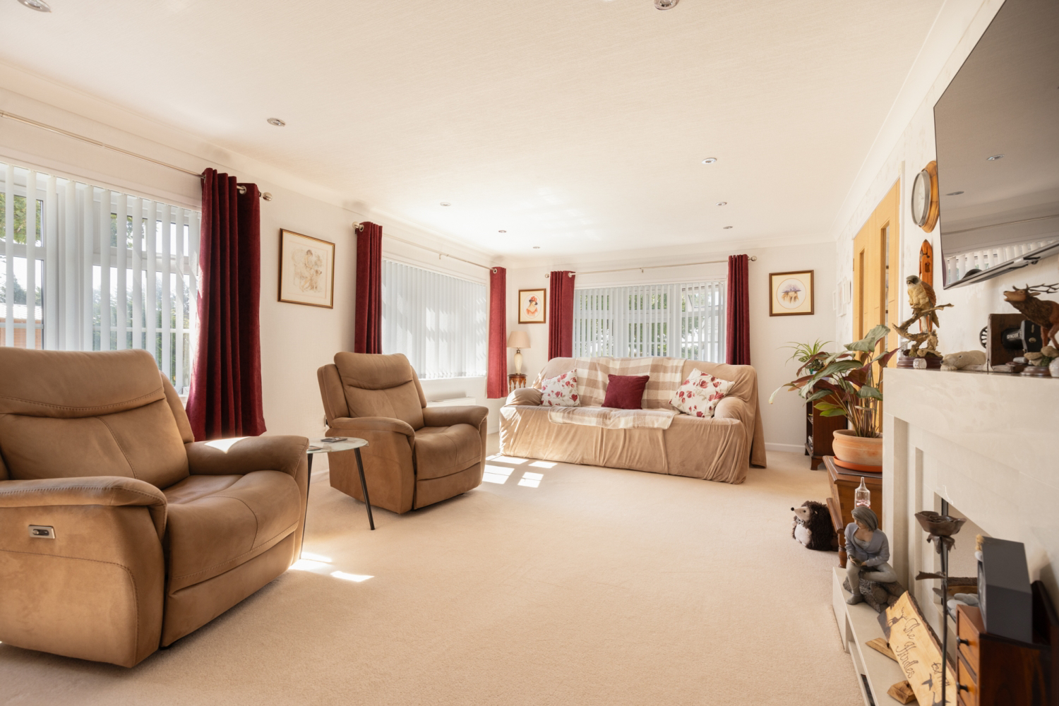 Cliffe Country Lodges, Cliffe Common, Selby, North Yorkshire, YO8, photo 5