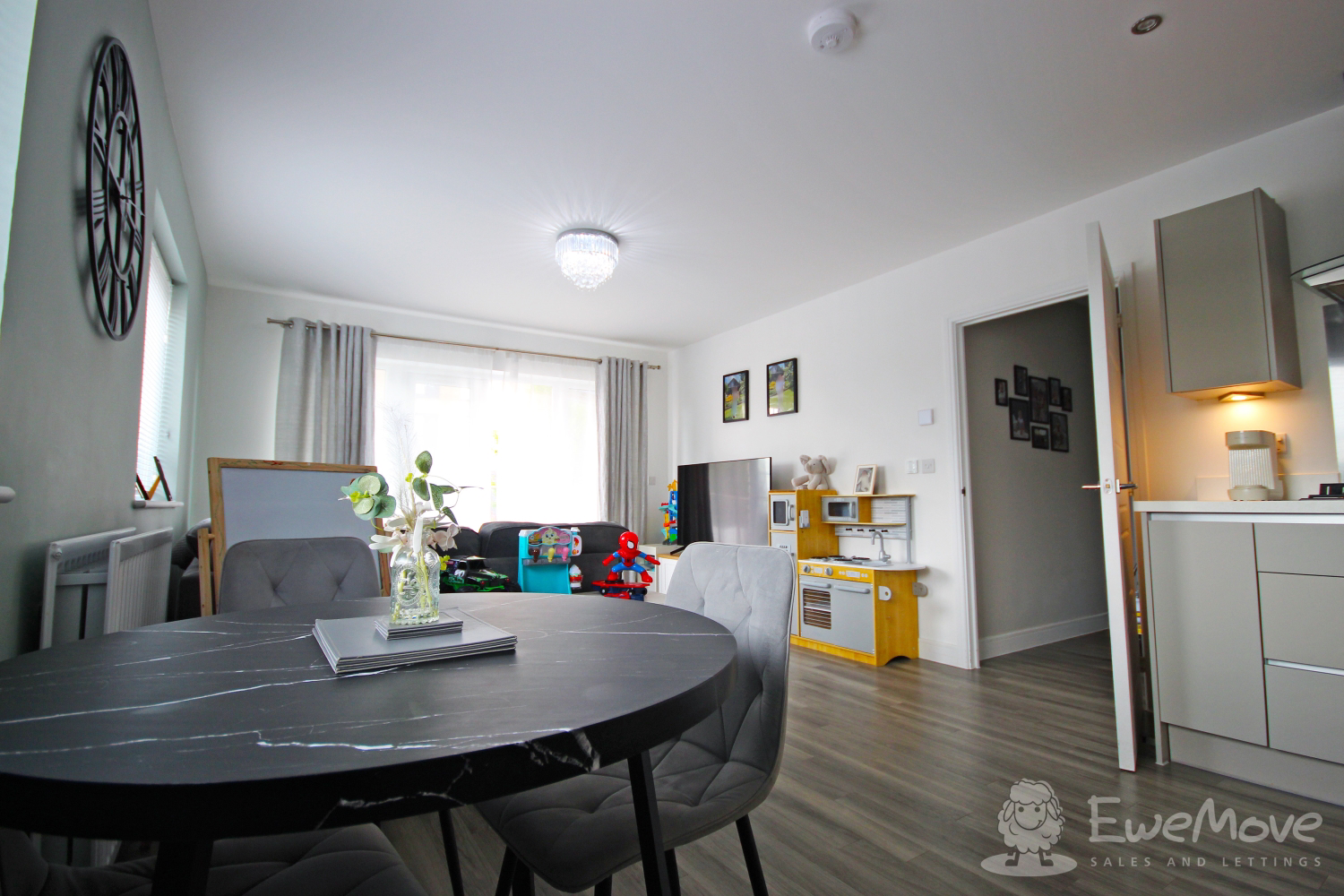 GARLAND RISE, WELDON, EBBSFLEET VALLEY, DA10, photo 3