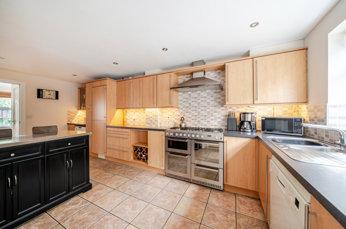 EweMove Harrogate Kitchen