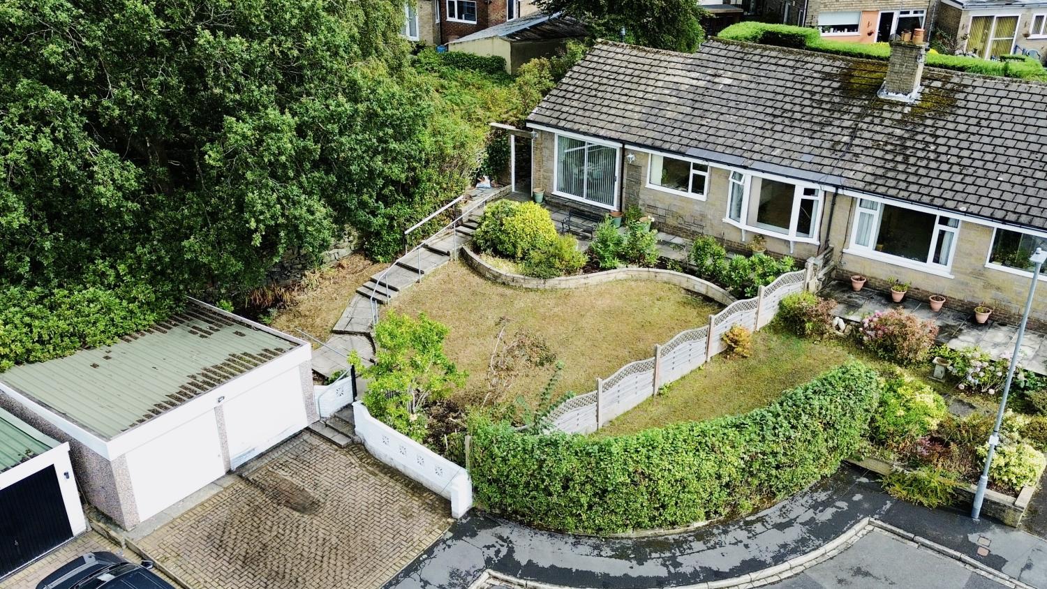 Hallowes Grove Cullingworth, BD13 5AT