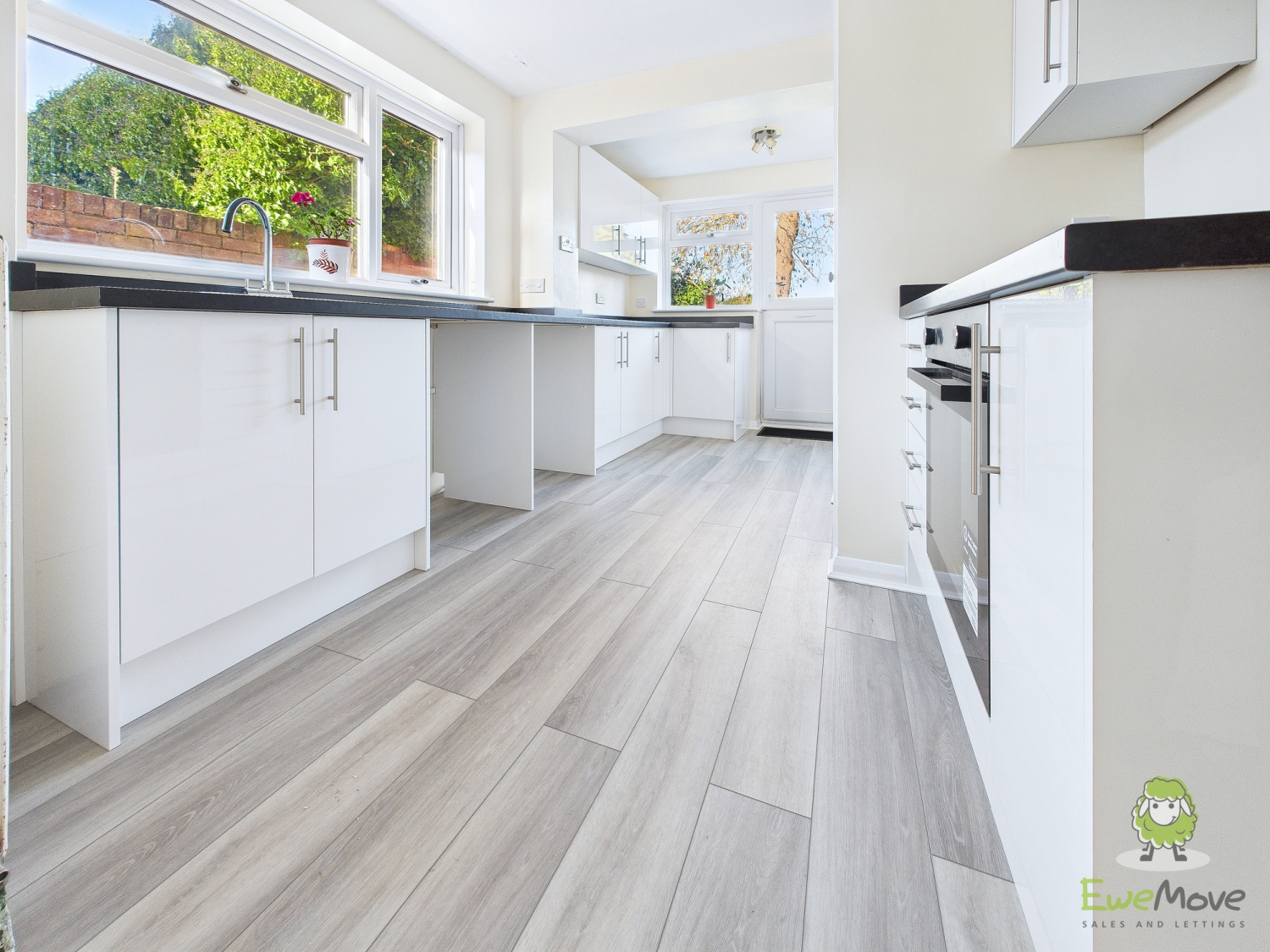 Spacious & Versatile Home - Conservation Area, photo 7