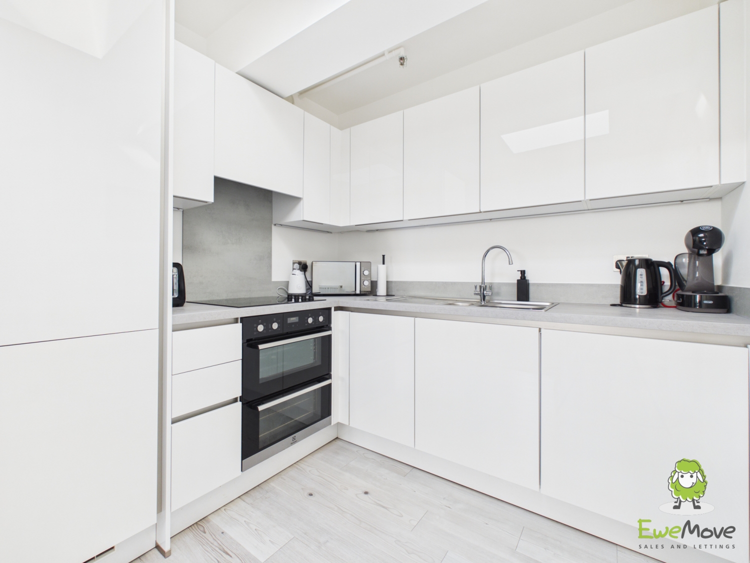 Lilly Court, 21 Fullbrook Drive, Basingstoke, Hampshire, RG21, photo 7