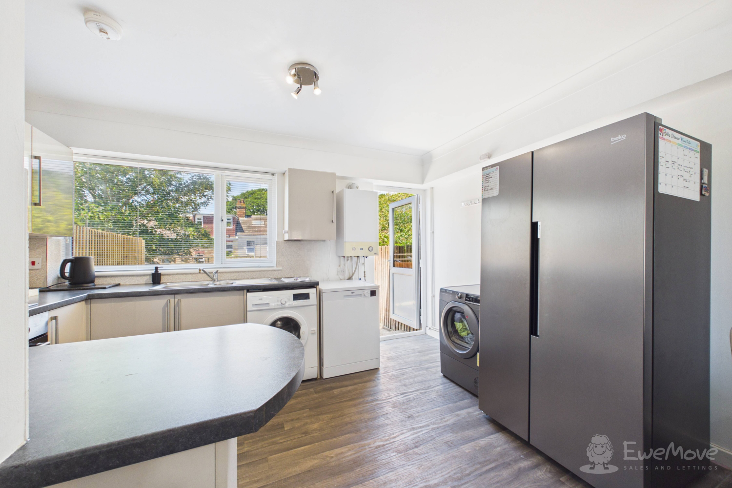 Chilton Court, Dover Road, Folkestone, CT20, photo 5