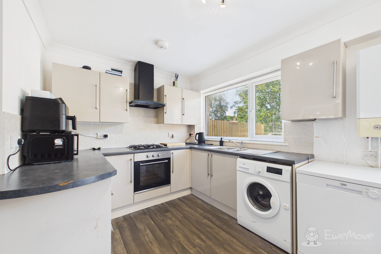 Chilton Court, Dover Road, Folkestone, CT20, photo 6