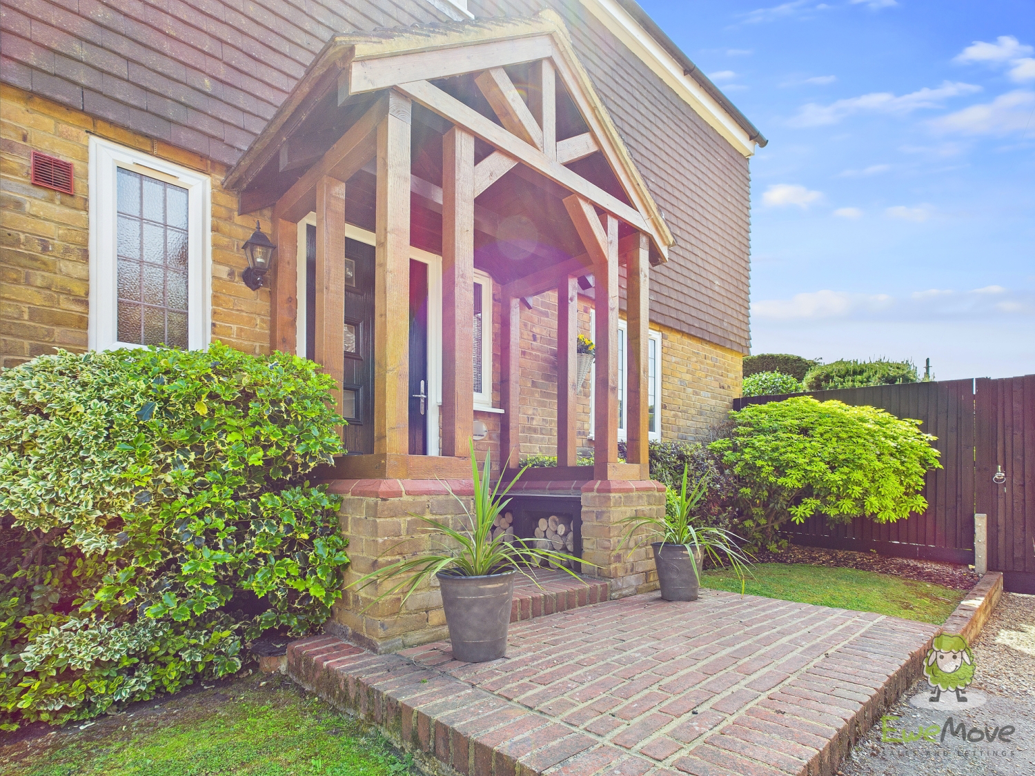 Lee Green Cottages, Town Road, Cliffe Woods, Rochester, Kent, ME3 8EU, photo 3
