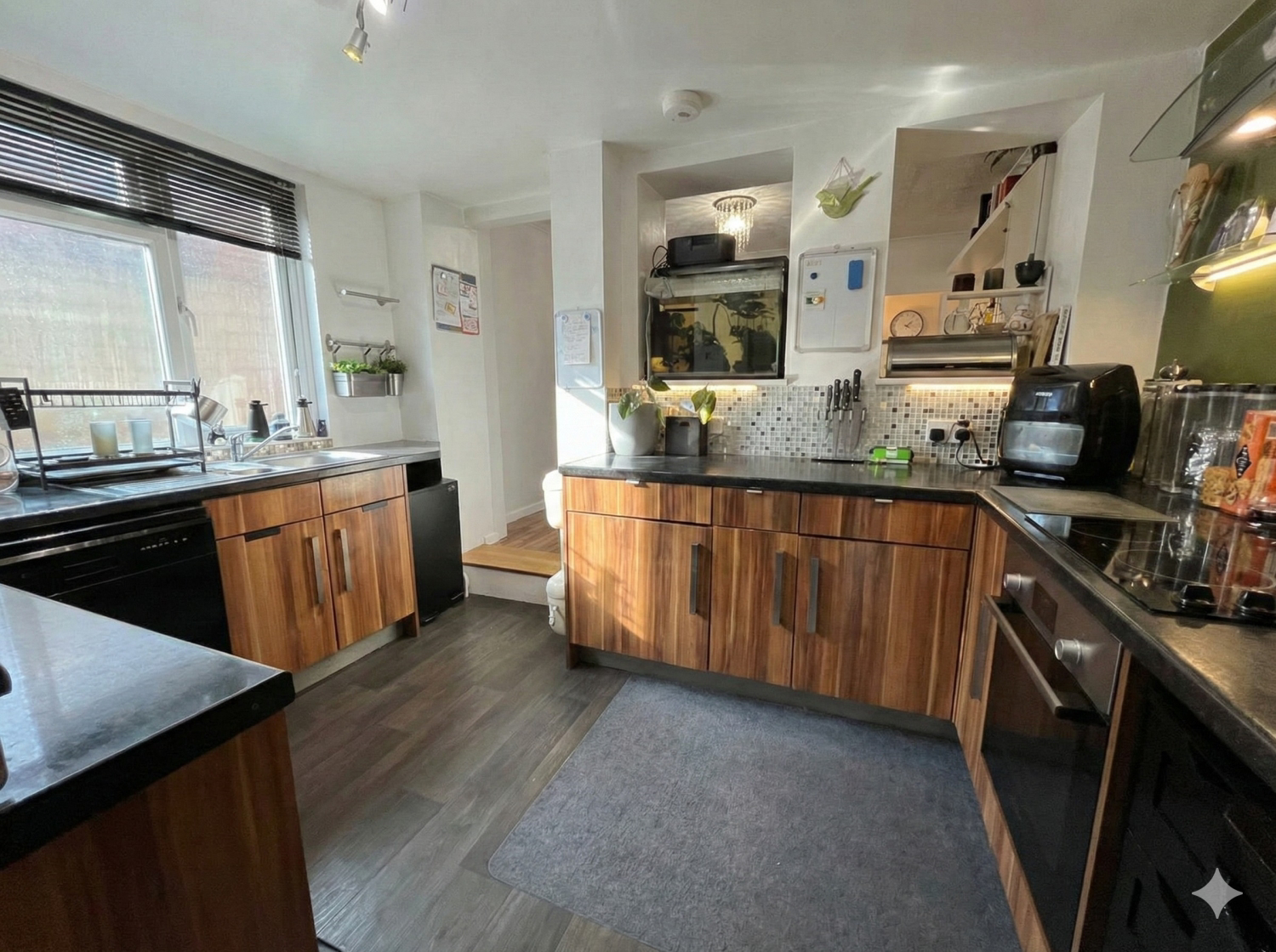 05Kitchen