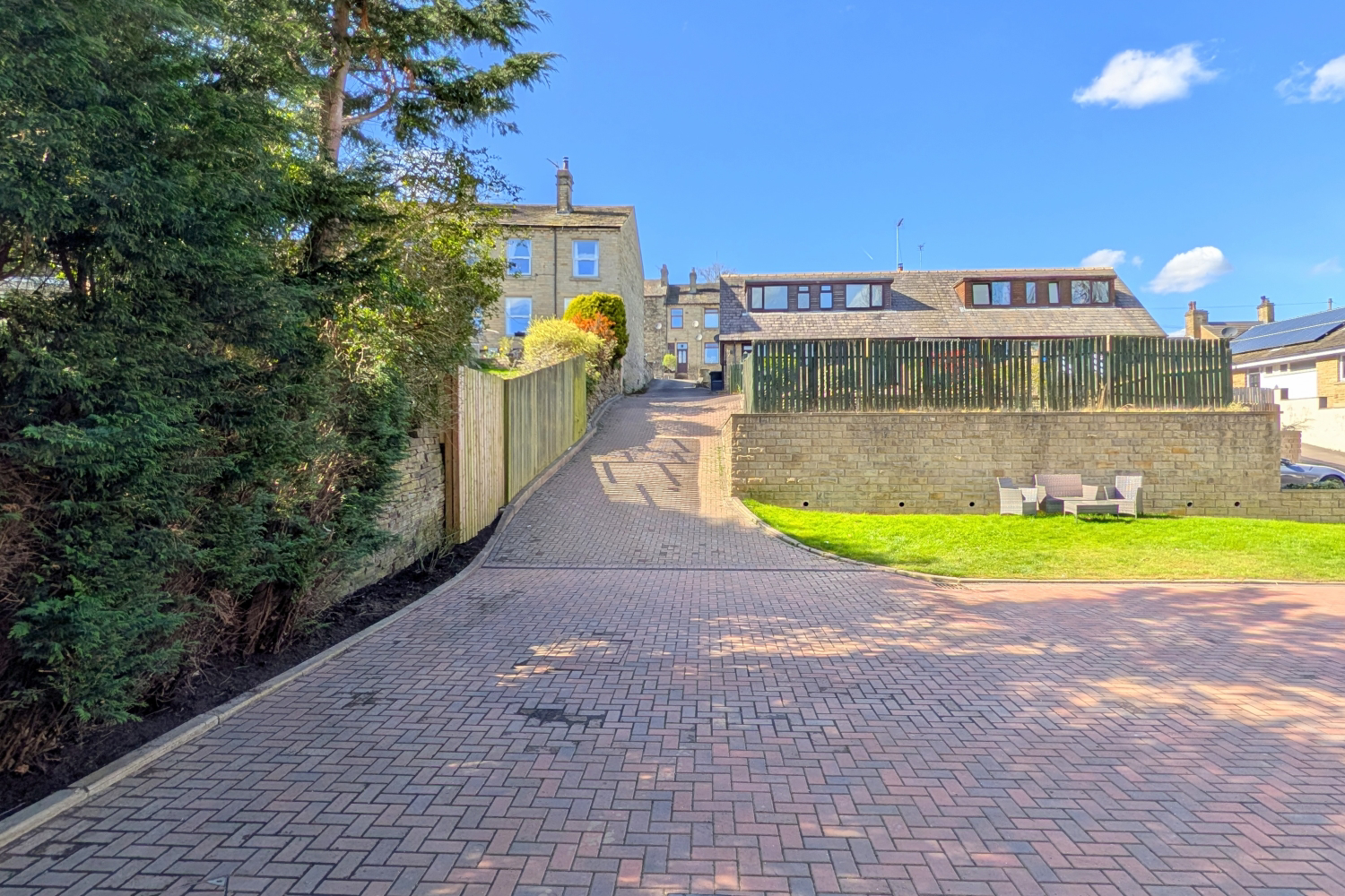 TOFTS GROVE, BRIGHOUSE, WEST YORKSHIRE, HD6, photo 35
