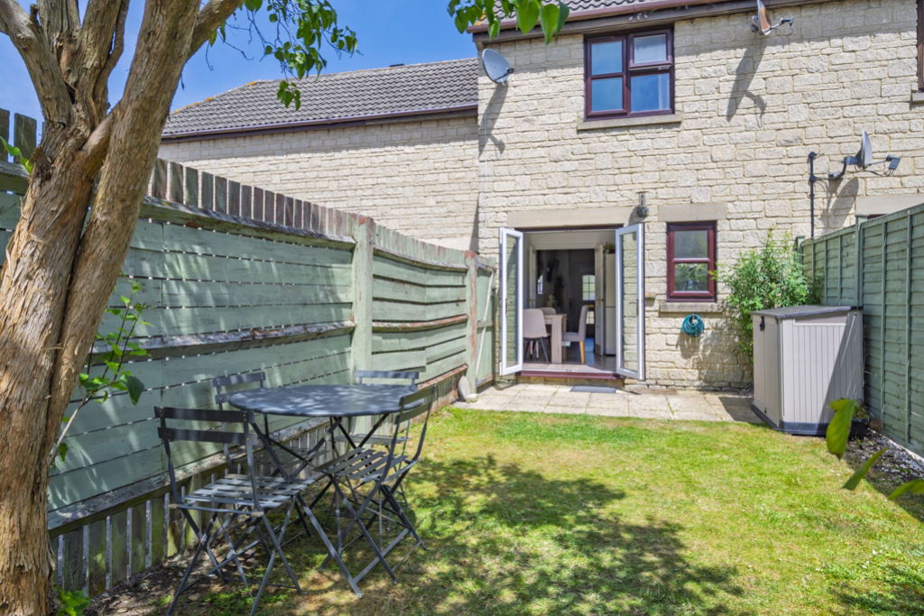 Woodhouse Close, Cirencester, photo 2