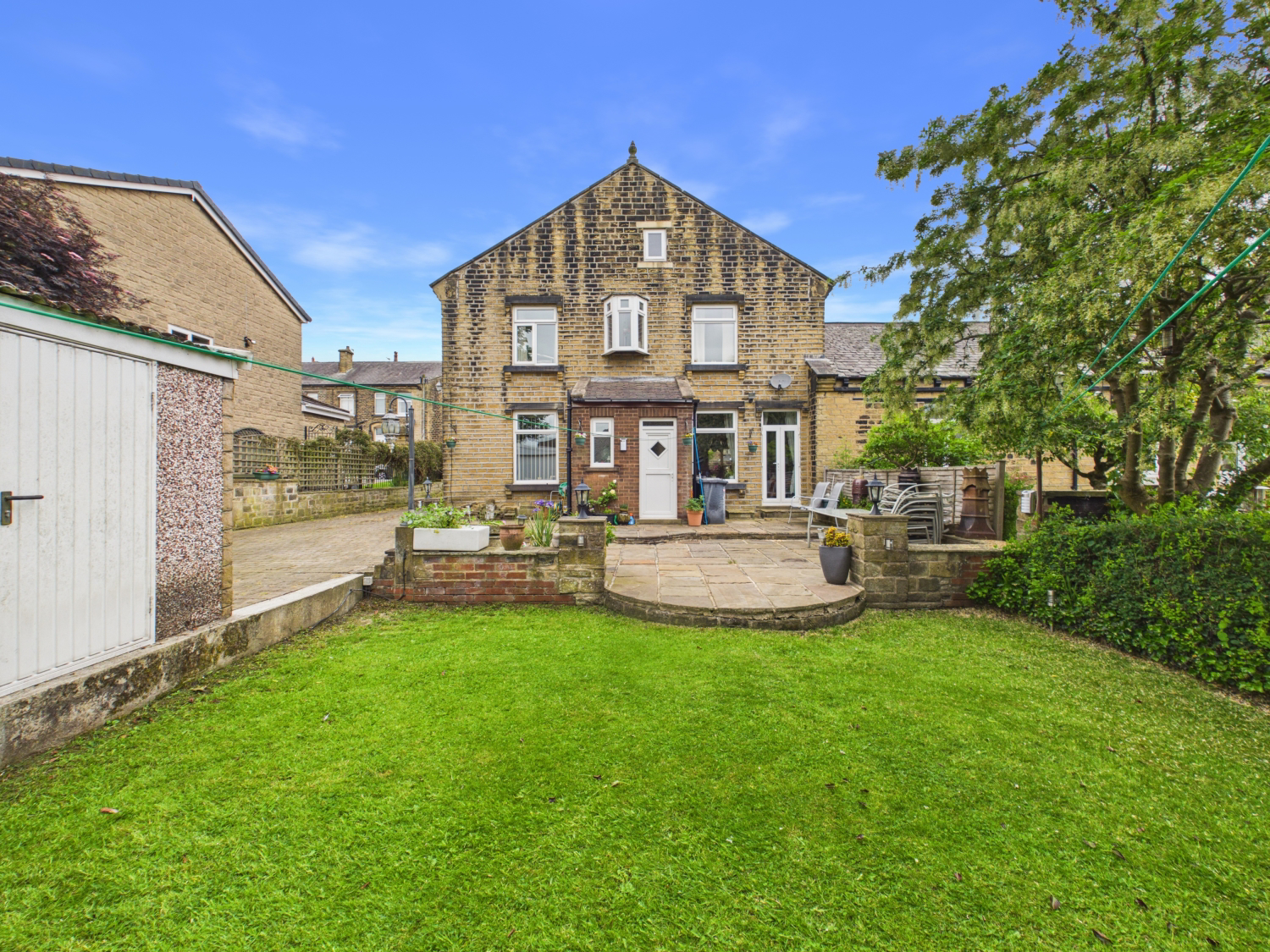 169 REINWOOD ROAD, HUDDERSFIELD