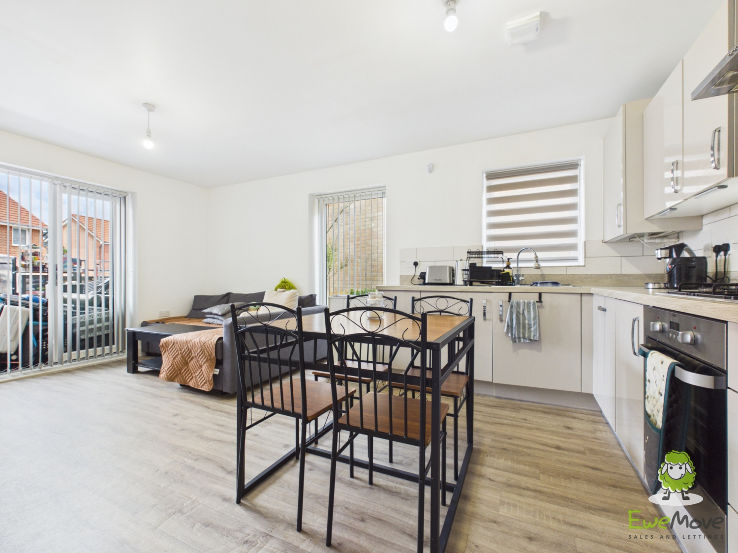 Fleetlands House, 34 Blackmoor Drive, Basingstoke, Hampshire, RG24, photo 4