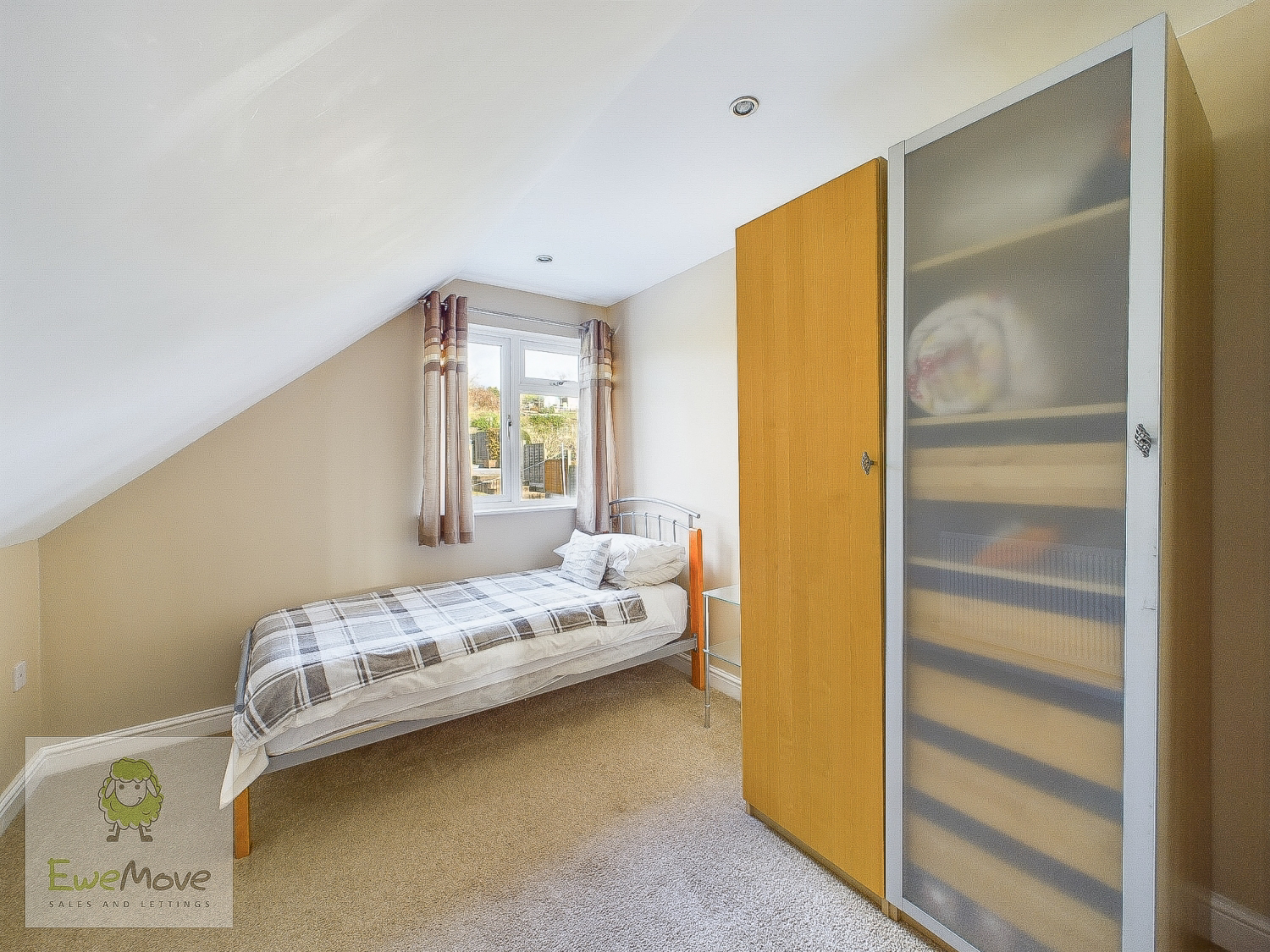 Broom Hill Road, Strood, Rochester, ME2 3LG, photo 23