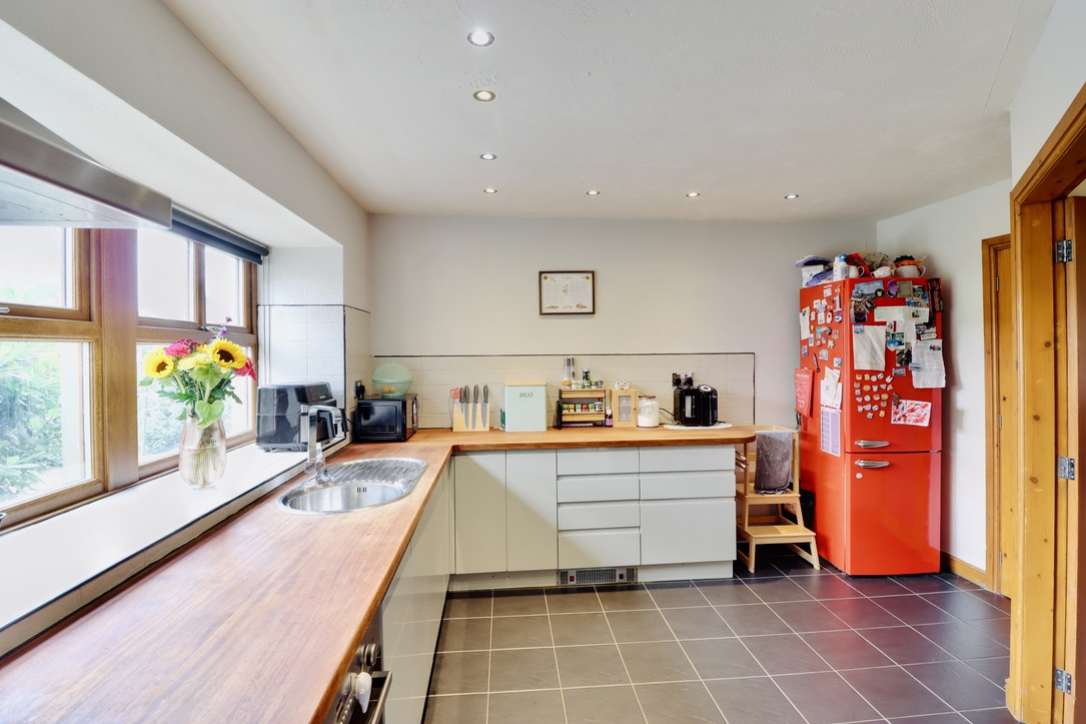 Hollin Hall Farm, Denholme, BD13 4DX, photo 5