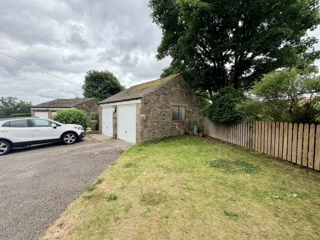 Hollin Hall Farm, Denholme, BD13 4DX, photo 14