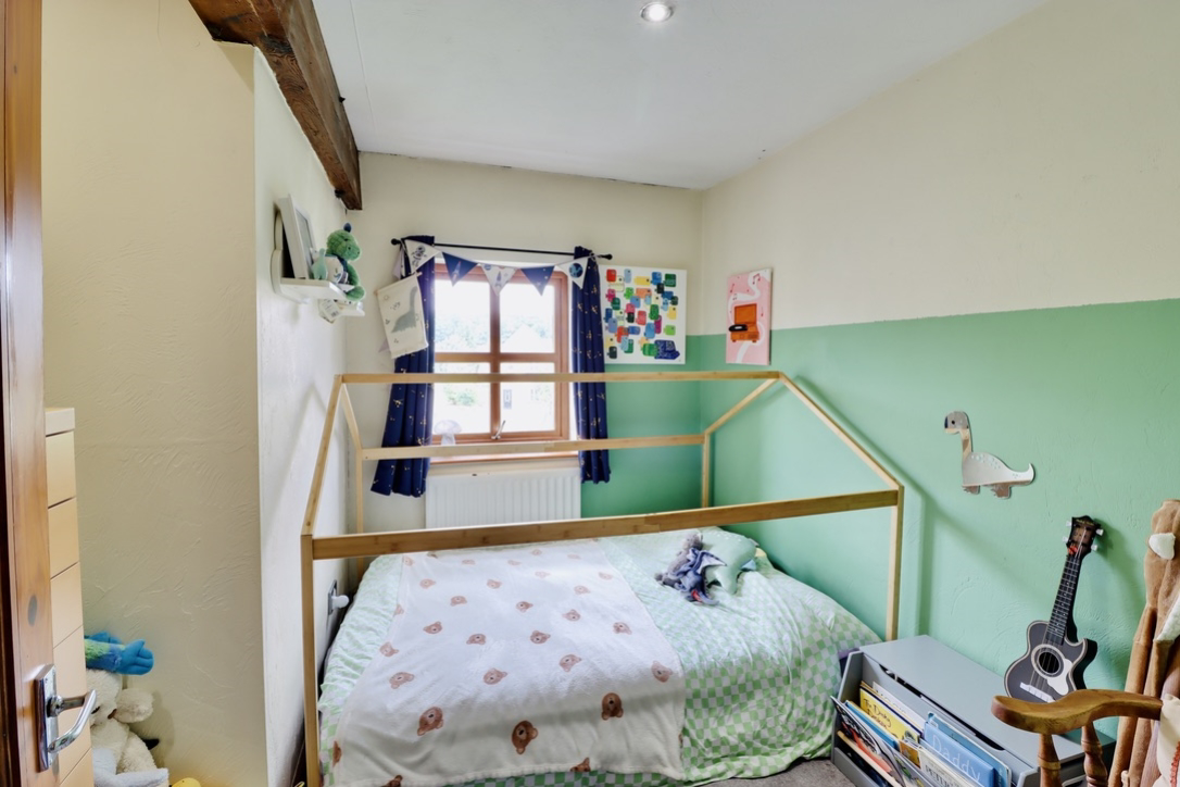 Hollin Hall Farm, Denholme, BD13 4DX, photo 8
