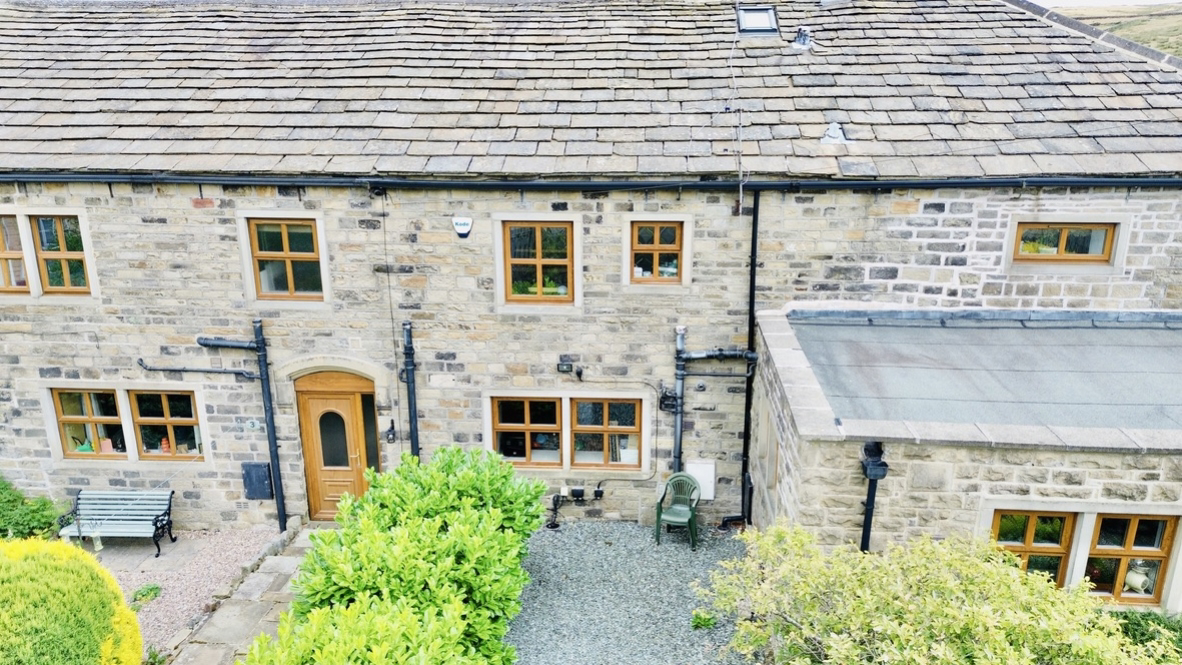 Hollin Hall Farm, Denholme, BD13 4DX, photo 13