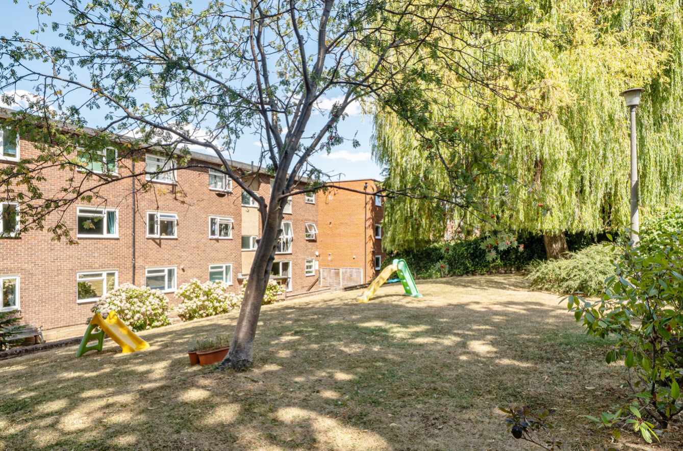 Francis Court Cranes Park Avenue, Surbiton, Surrey, KT5, photo 11