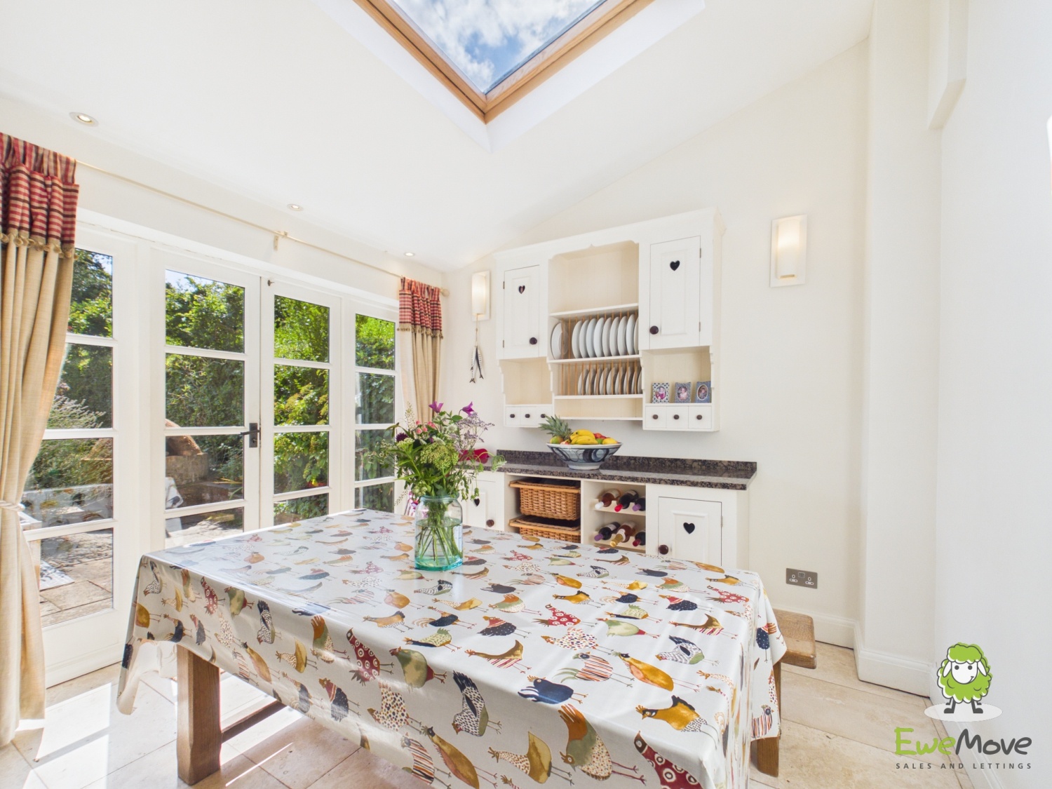 OLIVERS COTTAGE, POST OFFICE LANE, BASINGSTOKE, HAMPSHIRE, RG25, photo 13
