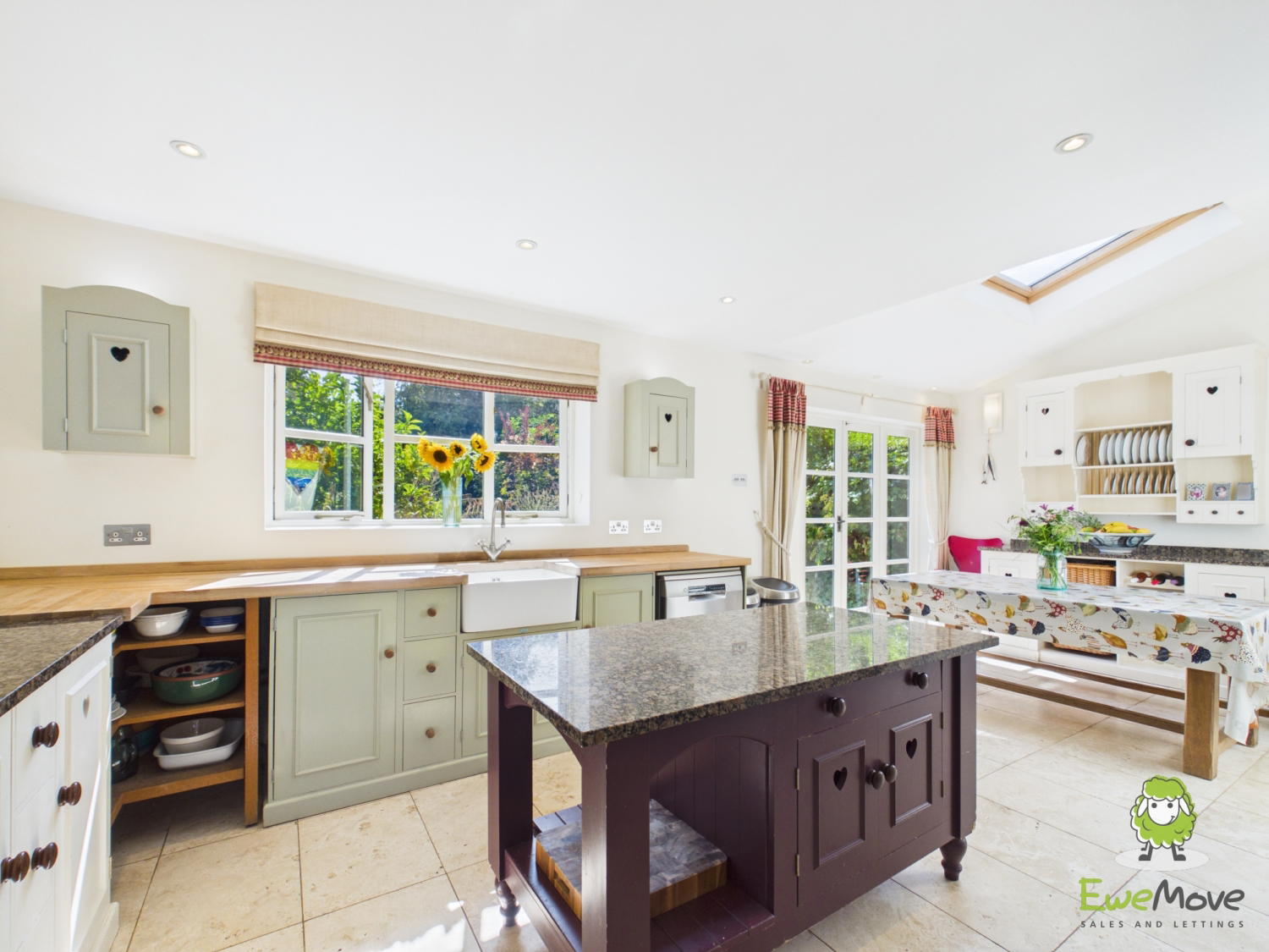 OLIVERS COTTAGE, POST OFFICE LANE, BASINGSTOKE, HAMPSHIRE, RG25, photo 12