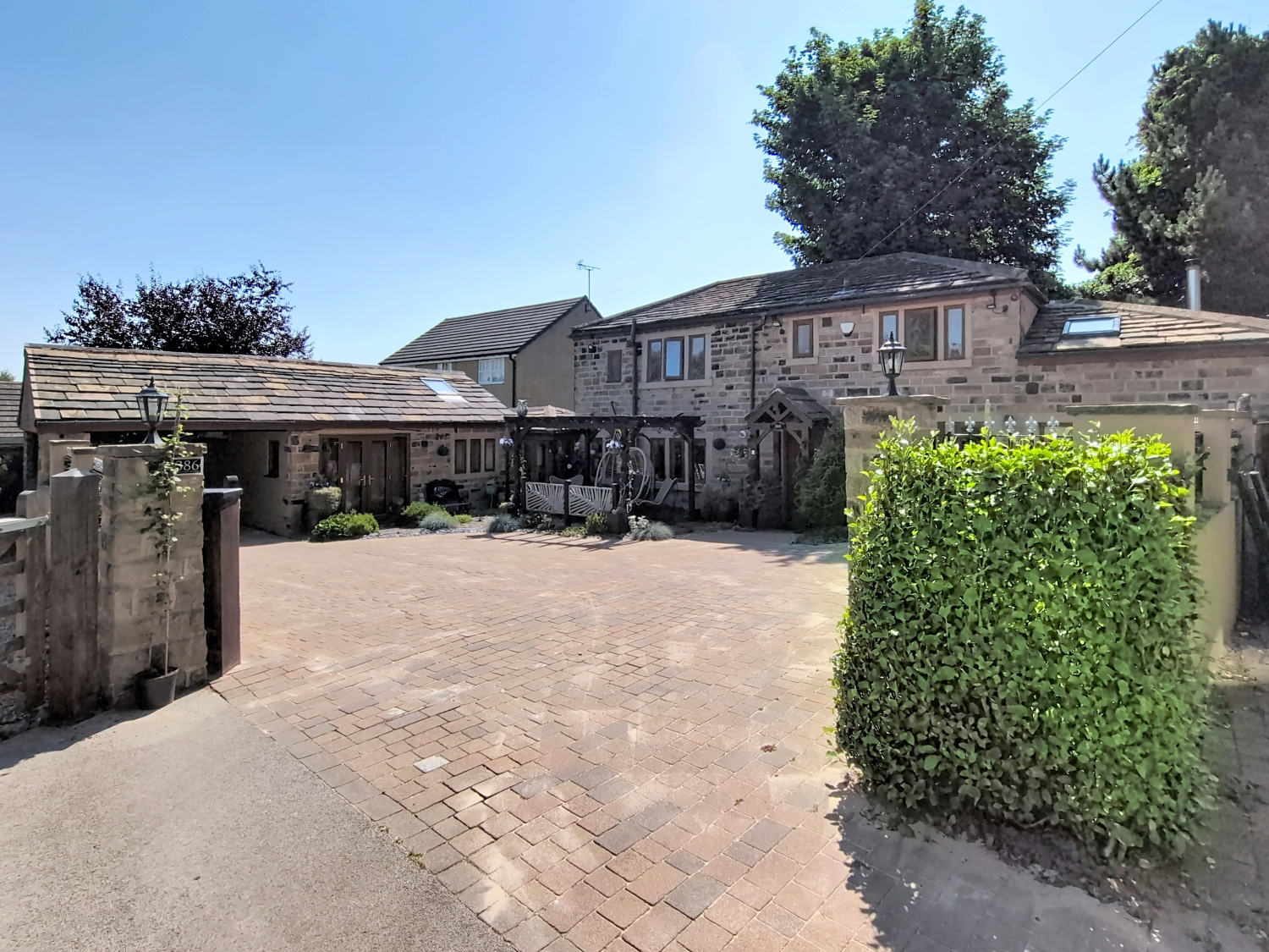 Little Croft Cottage, 386 Oxford Road Gomersal, Cleckheaton, West Yorkshire, BD19