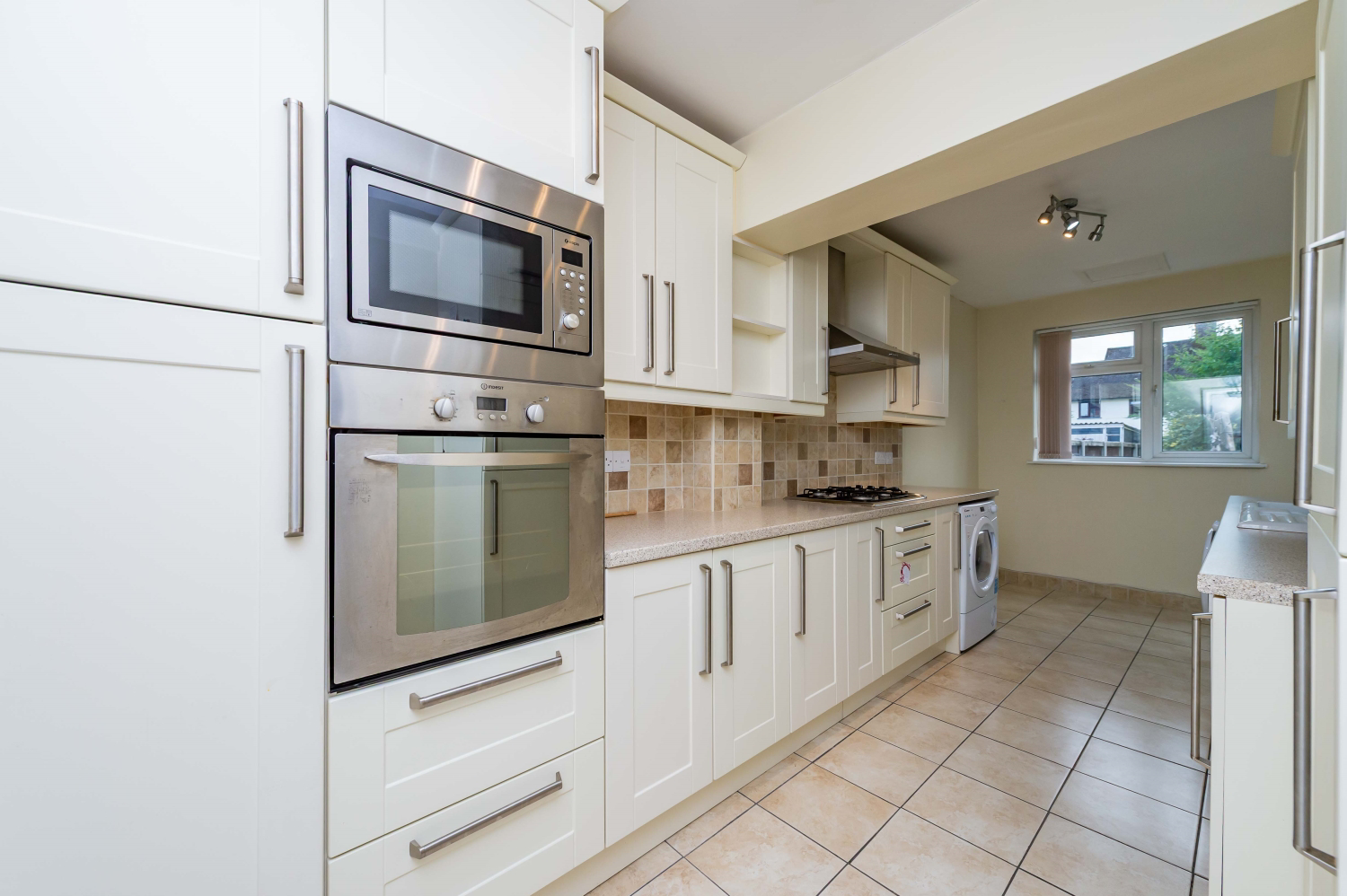 13 St. Barbaras Place Park Hall, Park Hall, Oswestry, photo 4