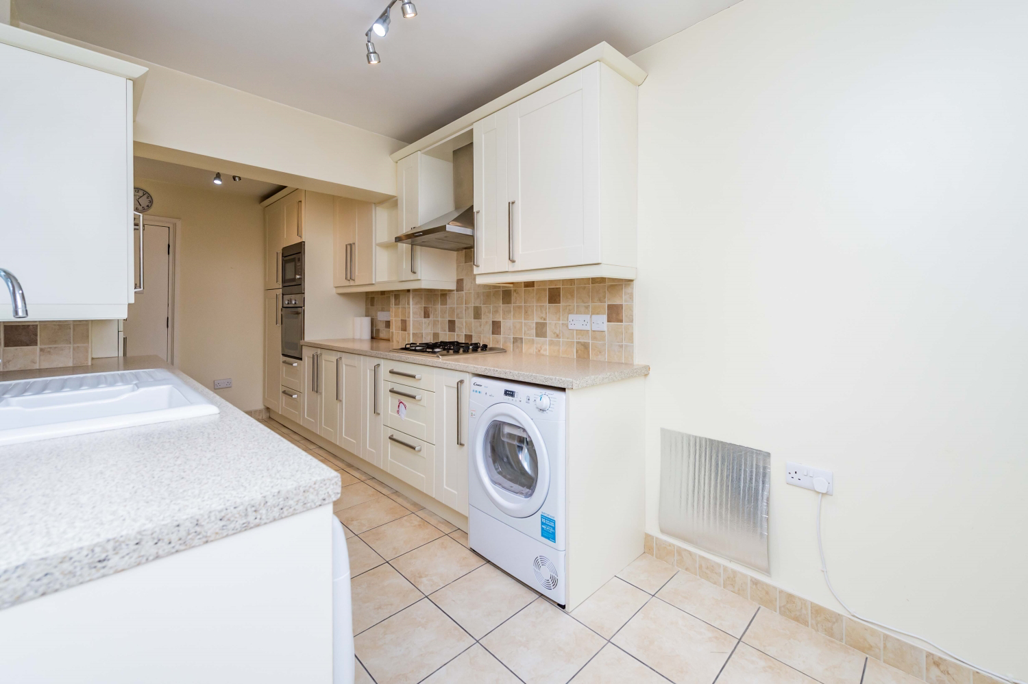 13 St. Barbaras Place Park Hall, Park Hall, Oswestry, photo 5