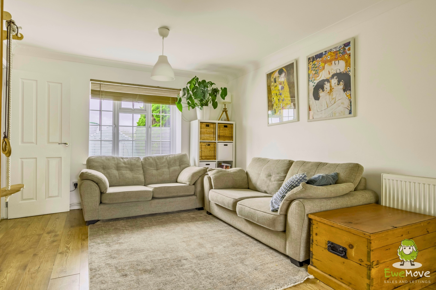 Hazelbury Crescent, SN3 | 3 bedroom home with a garage, photo 2