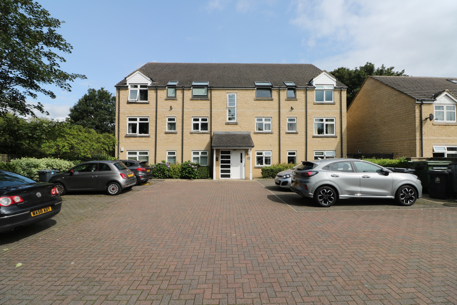 21 The Plantations, Low Moor, Bradford, West Yorkshire, BD12