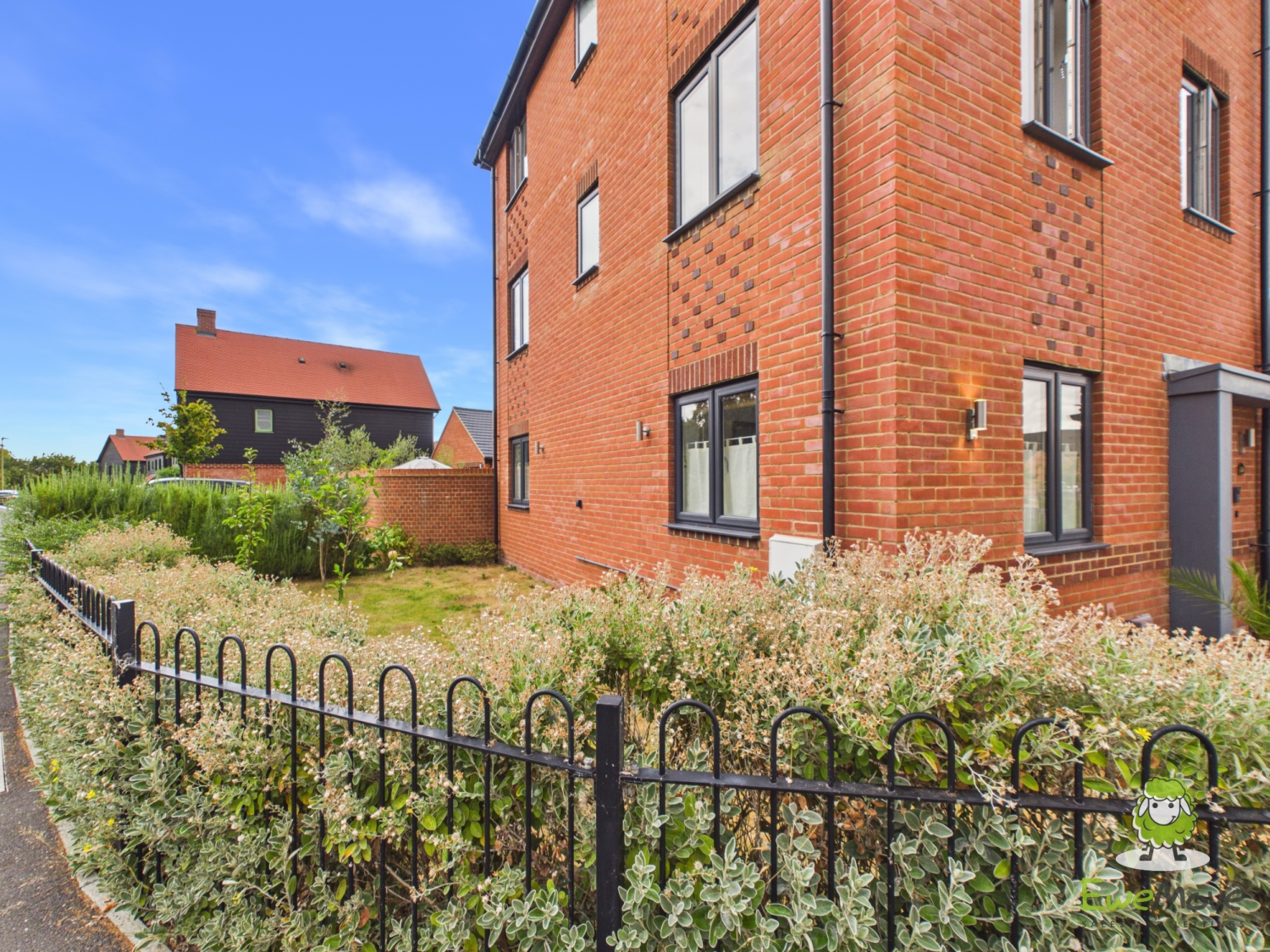EweMove Estate Agents Basingstoke - Linseed Way 