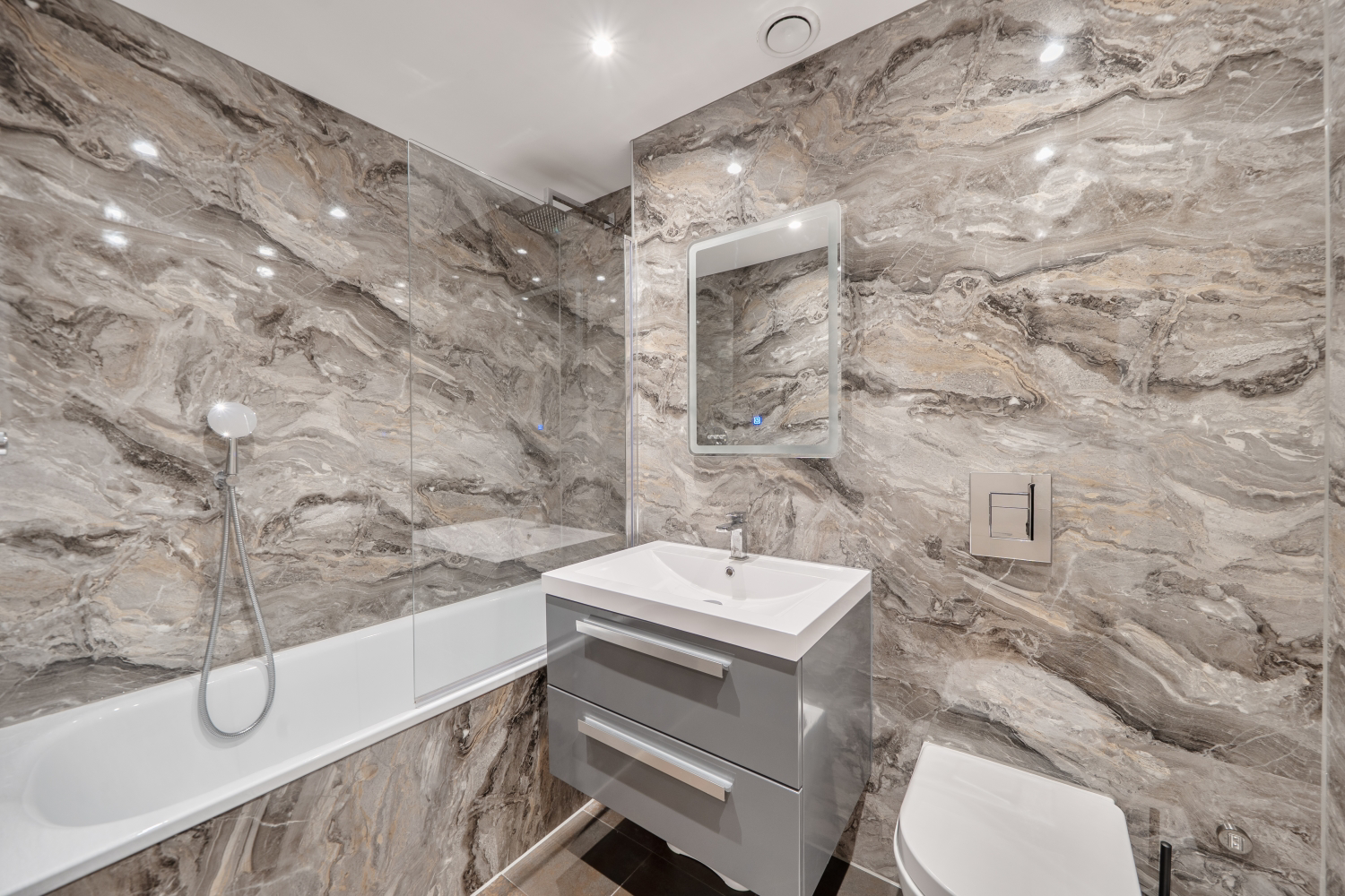 Cuddington Avenue, Worcester Park, Surrey, KT4, photo 3