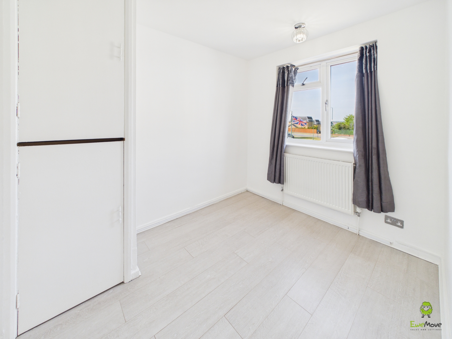 35 Hilltop Gardens, Dartford, Kent. DA1 5JF, photo 7