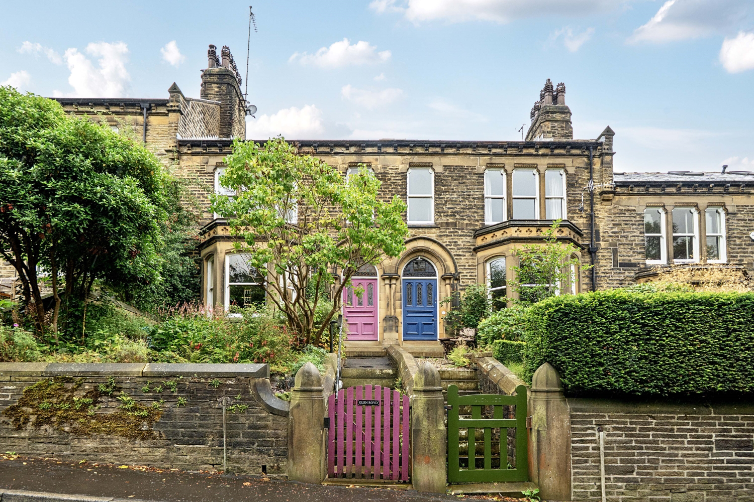 BIRCHCLIFFE ROAD, HEBDEN BRIDGE, WEST YORKSHIRE, HX7