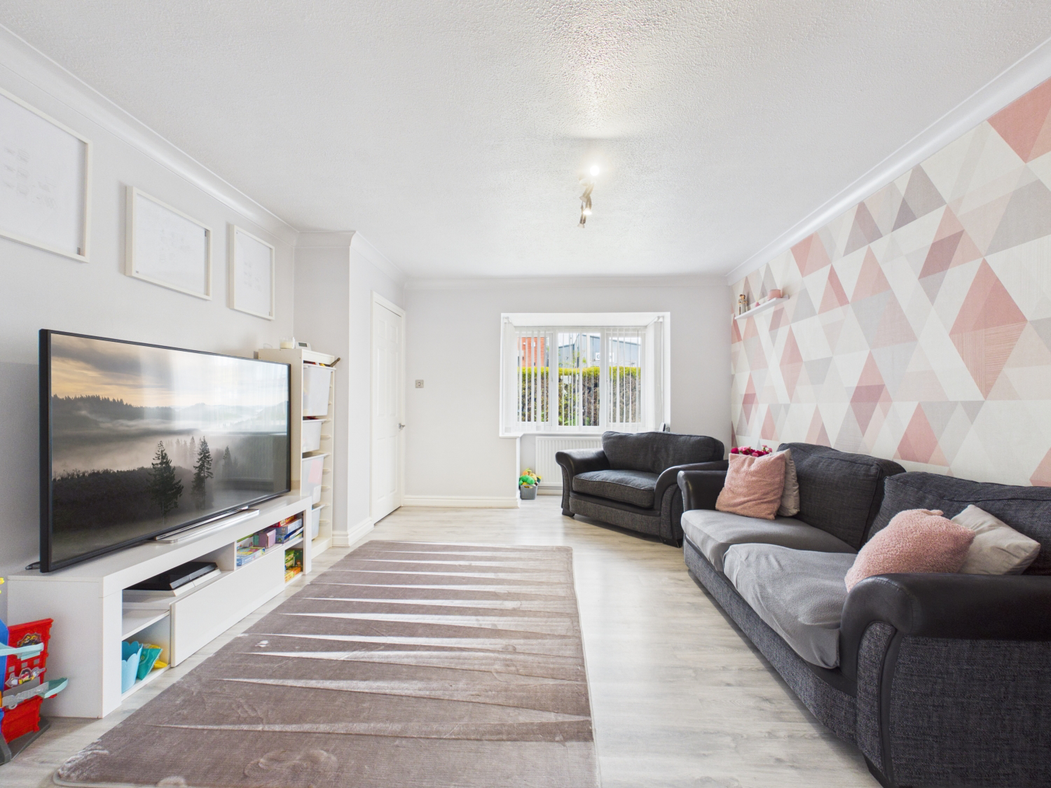 WARNEFORD AVENUE, OSSETT, WEST YORKSHIRE, WF5, photo 3