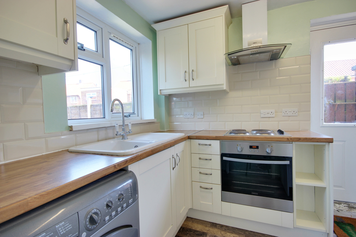 18 Crosskill Close, Beverley, photo 3