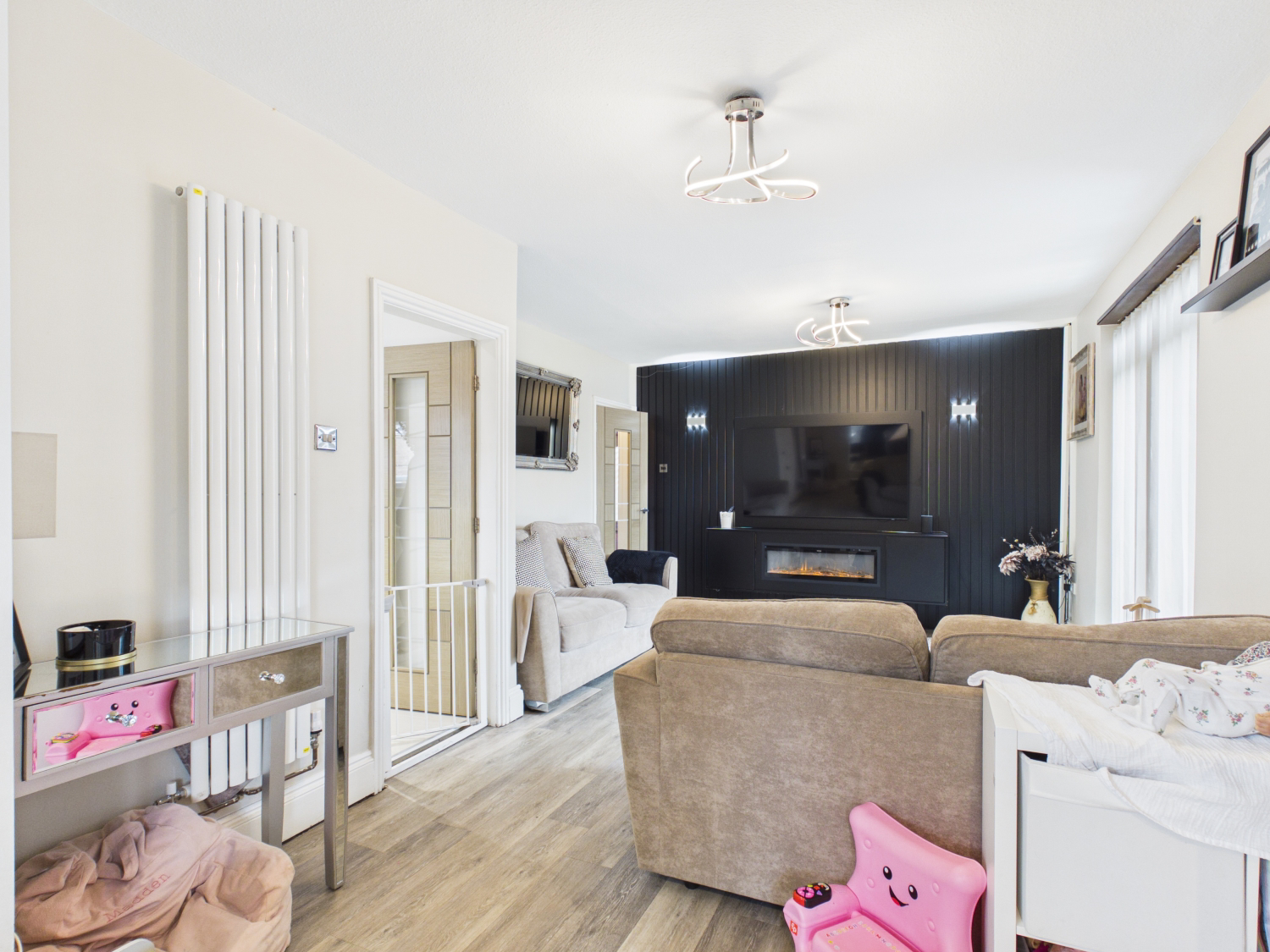 Silverton Close, Hyde, SK14 3DG, photo 5