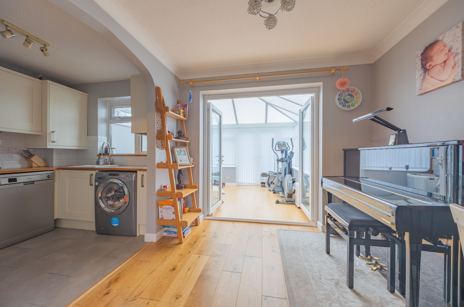 6 Lynor Close, Taunton, photo 3
