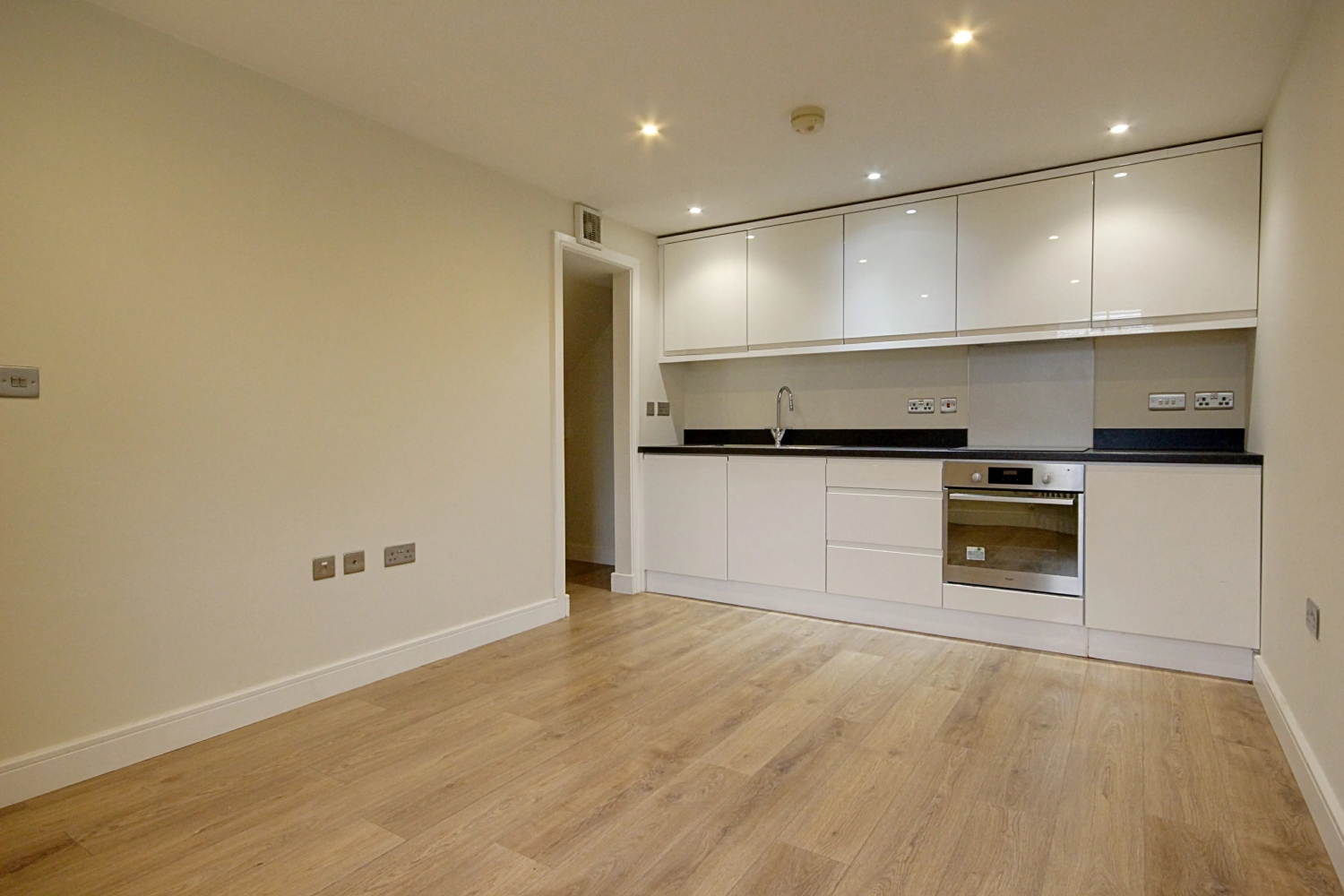 The Old Brewery Yard, Harrogate HG1 4BF, photo 3