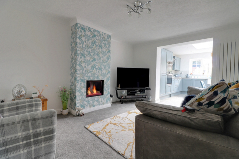 Cliff Hollins Lane Oakenshaw, Bradford, West Yorkshire, BD12, photo 4