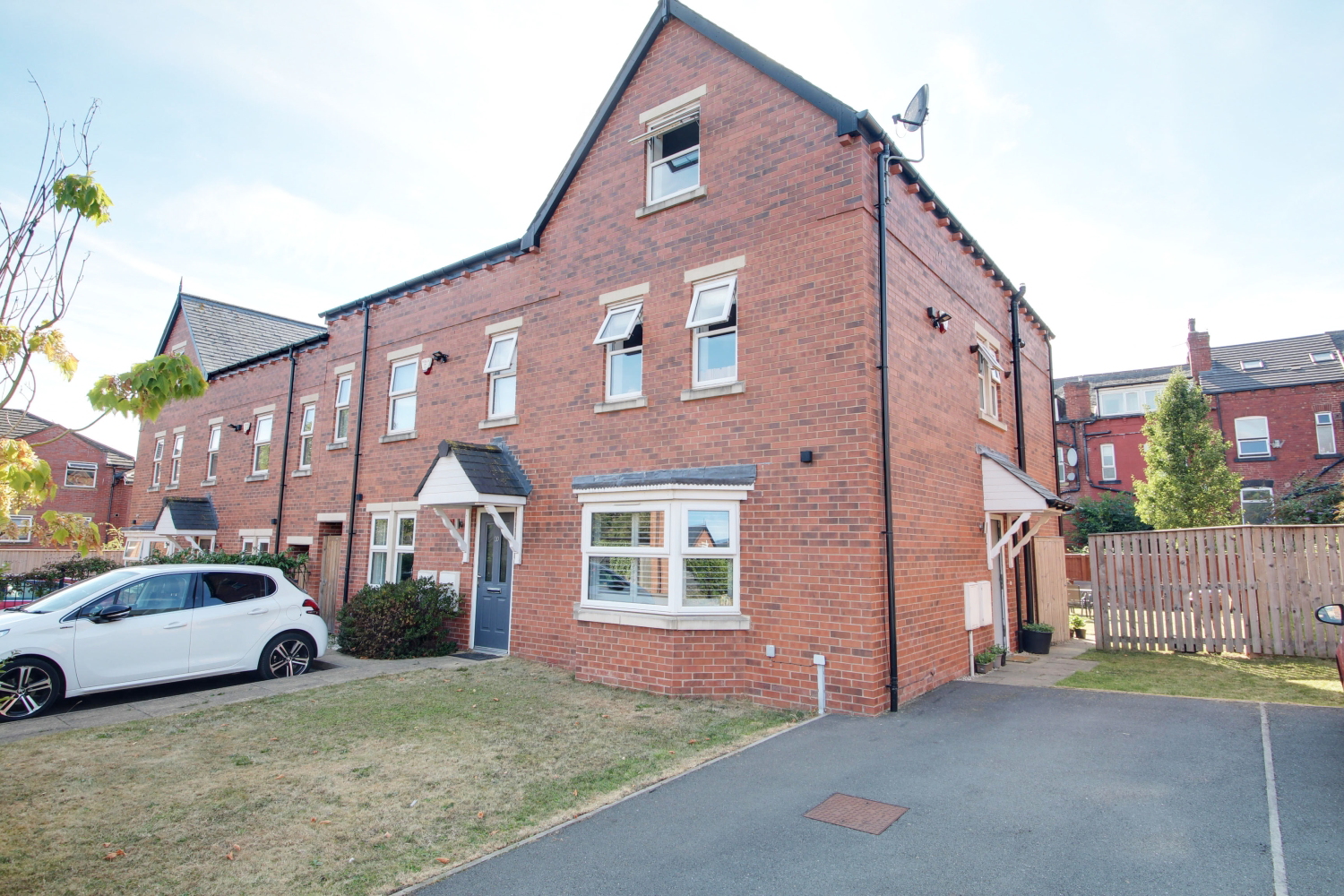 18 Maple Gardens, Leeds