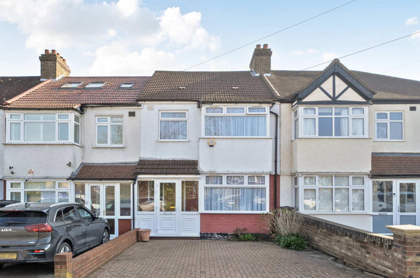 Matlock Crescent Cheam, Sutton, Surrey, SM3, photo 2