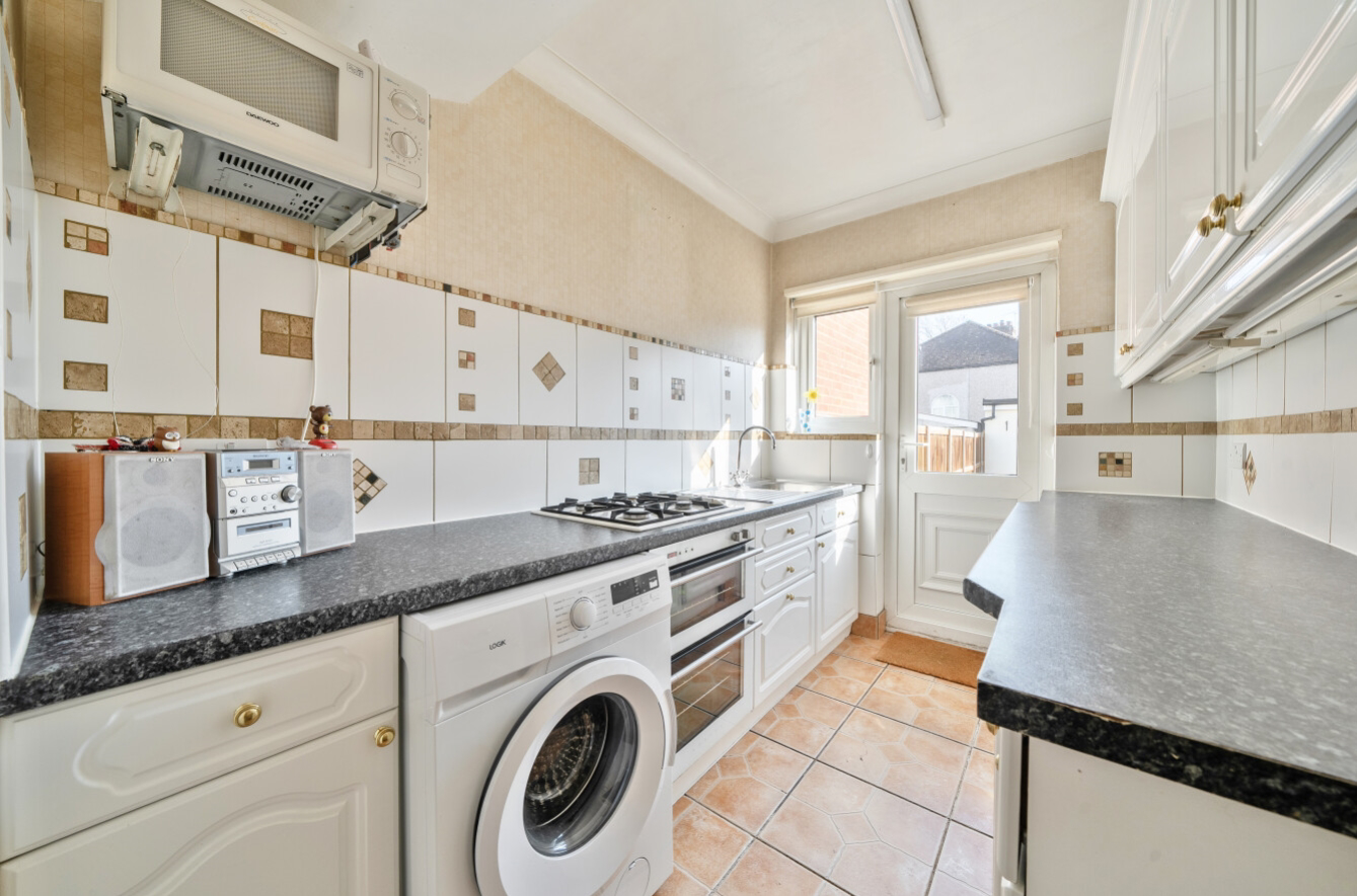 Matlock Crescent Cheam, Sutton, Surrey, SM3, photo 5